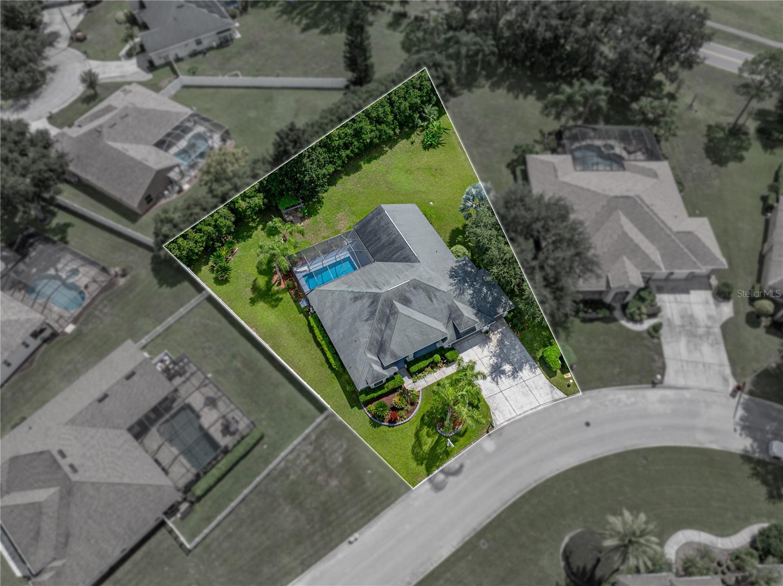 Image 83 of 91 For 2903 Sutton Oaks Court