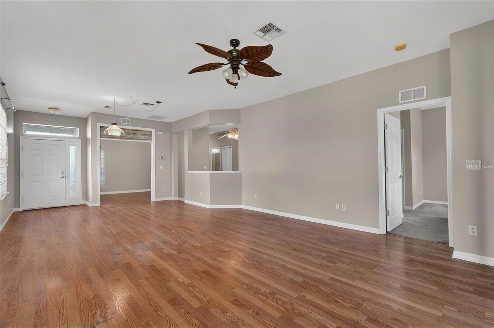 Image 10 of 51 For 4220 Silver Star Drive