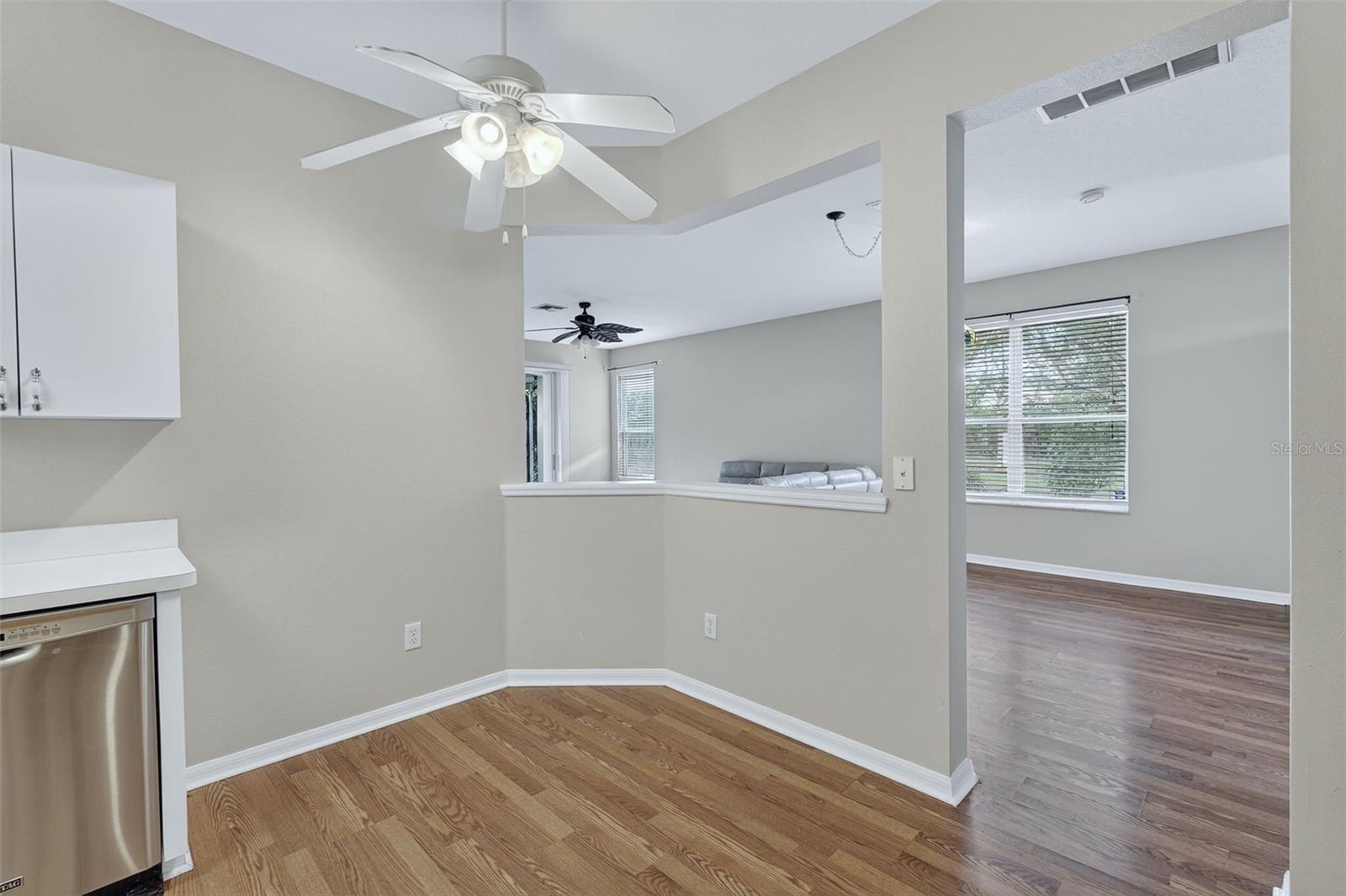 Image 21 of 51 For 4220 Silver Star Drive