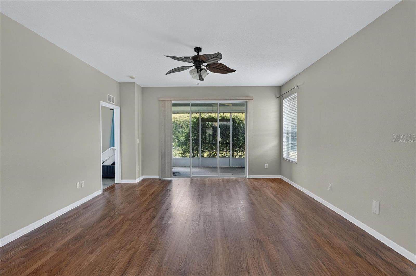 Image 7 of 51 For 4220 Silver Star Drive