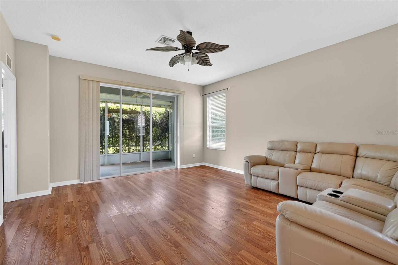 Image 8 of 51 For 4220 Silver Star Drive