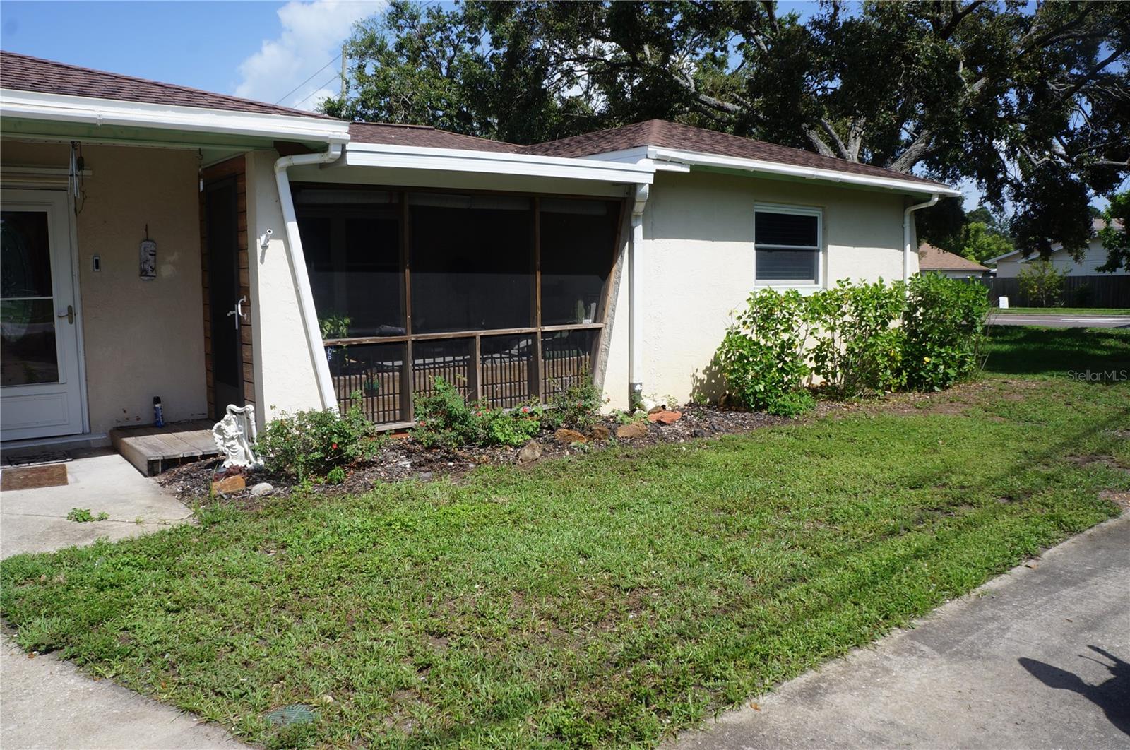 Details for 11479 Walsingham Road Sw, LARGO, FL 33778