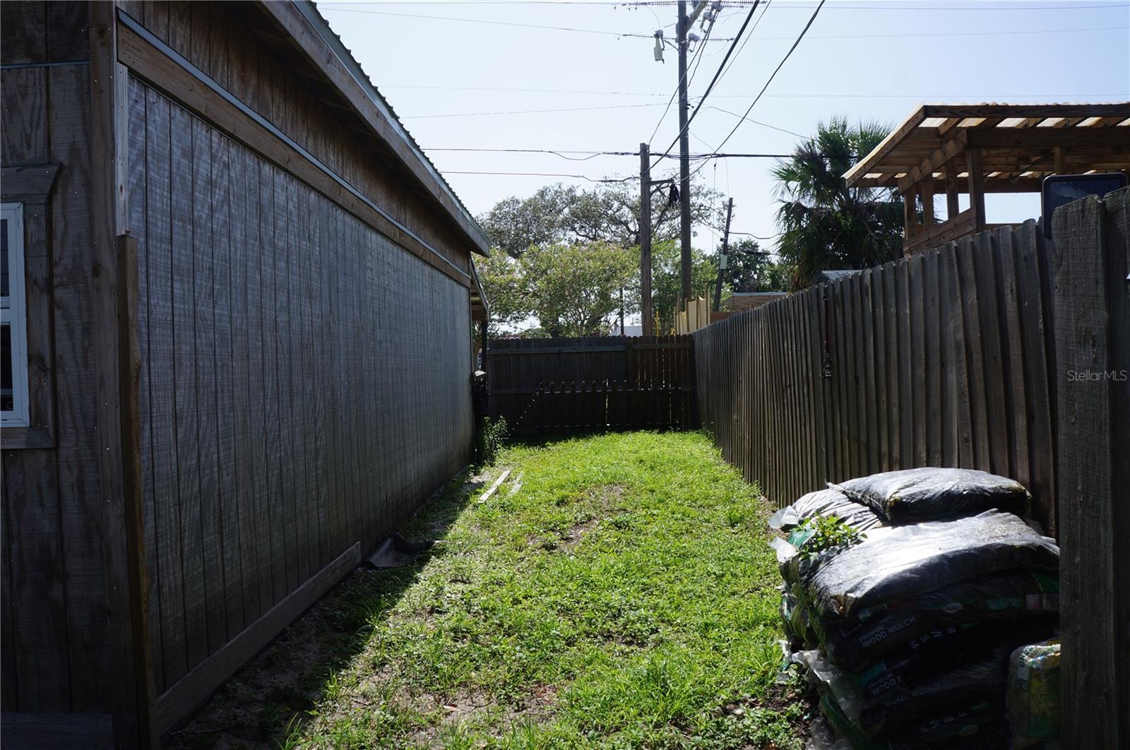 Image 15 of 17 For 11479 Walsingham Road