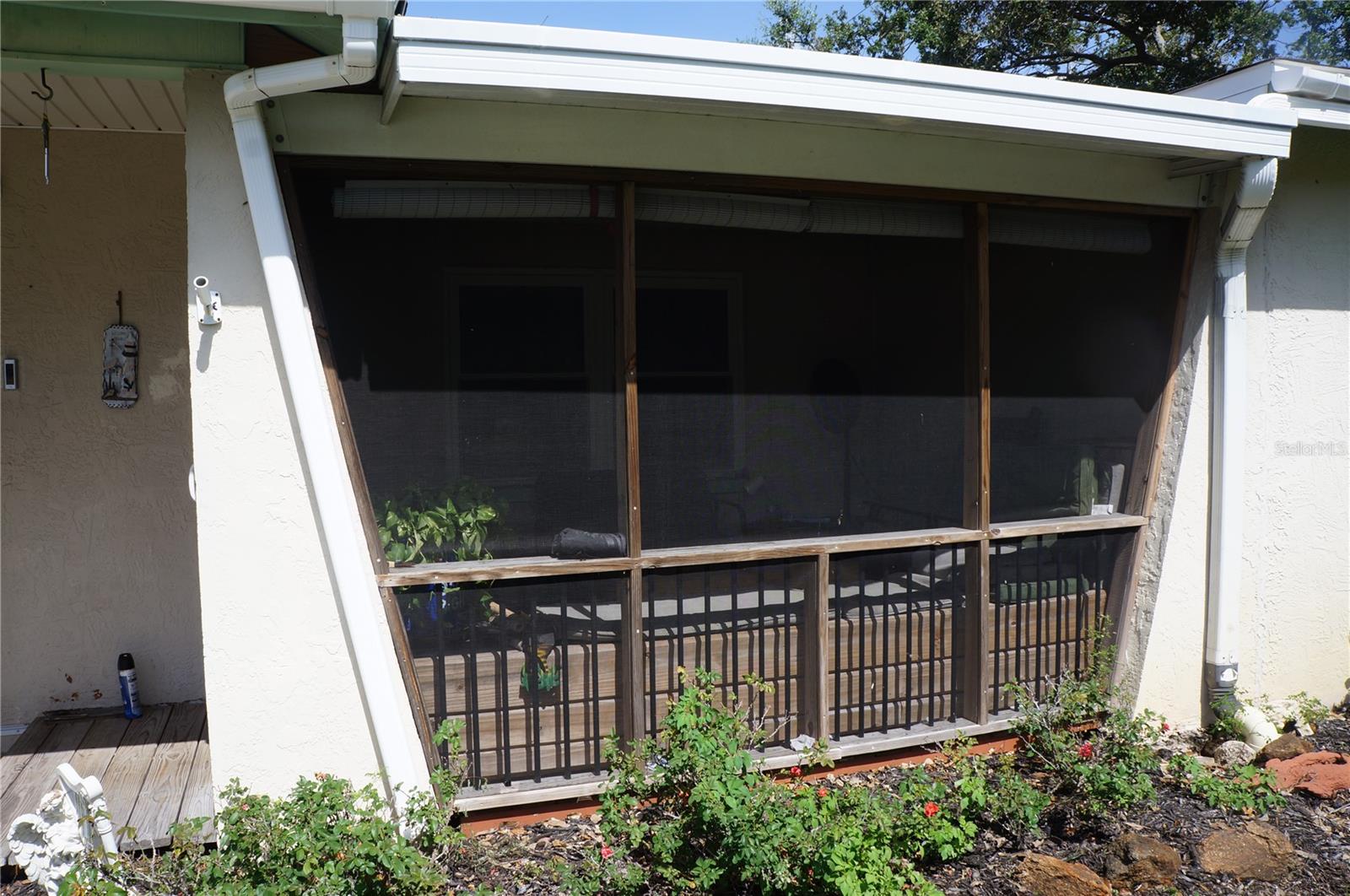 Image 2 of 9 For 11479 Walsingham Road Sw