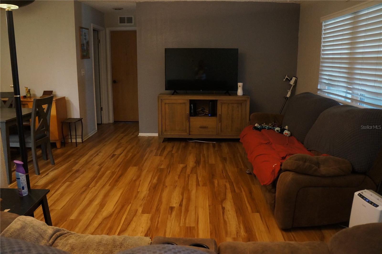 Image 7 of 9 For 11479 Walsingham Road Sw
