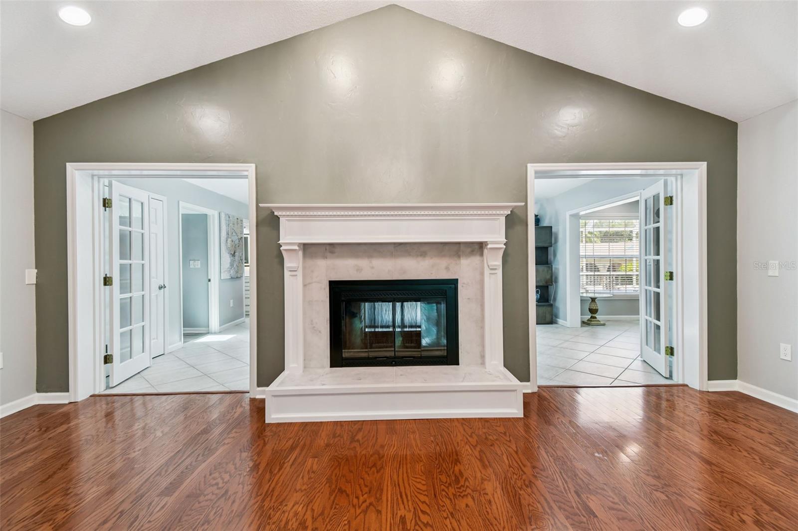 Image 11 of 83 For 822 Village Way