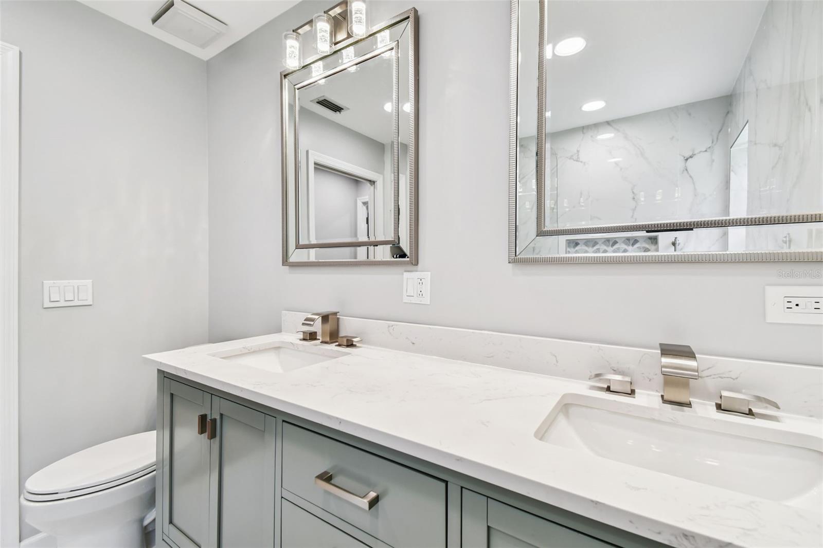 Image 39 of 83 For 822 Village Way