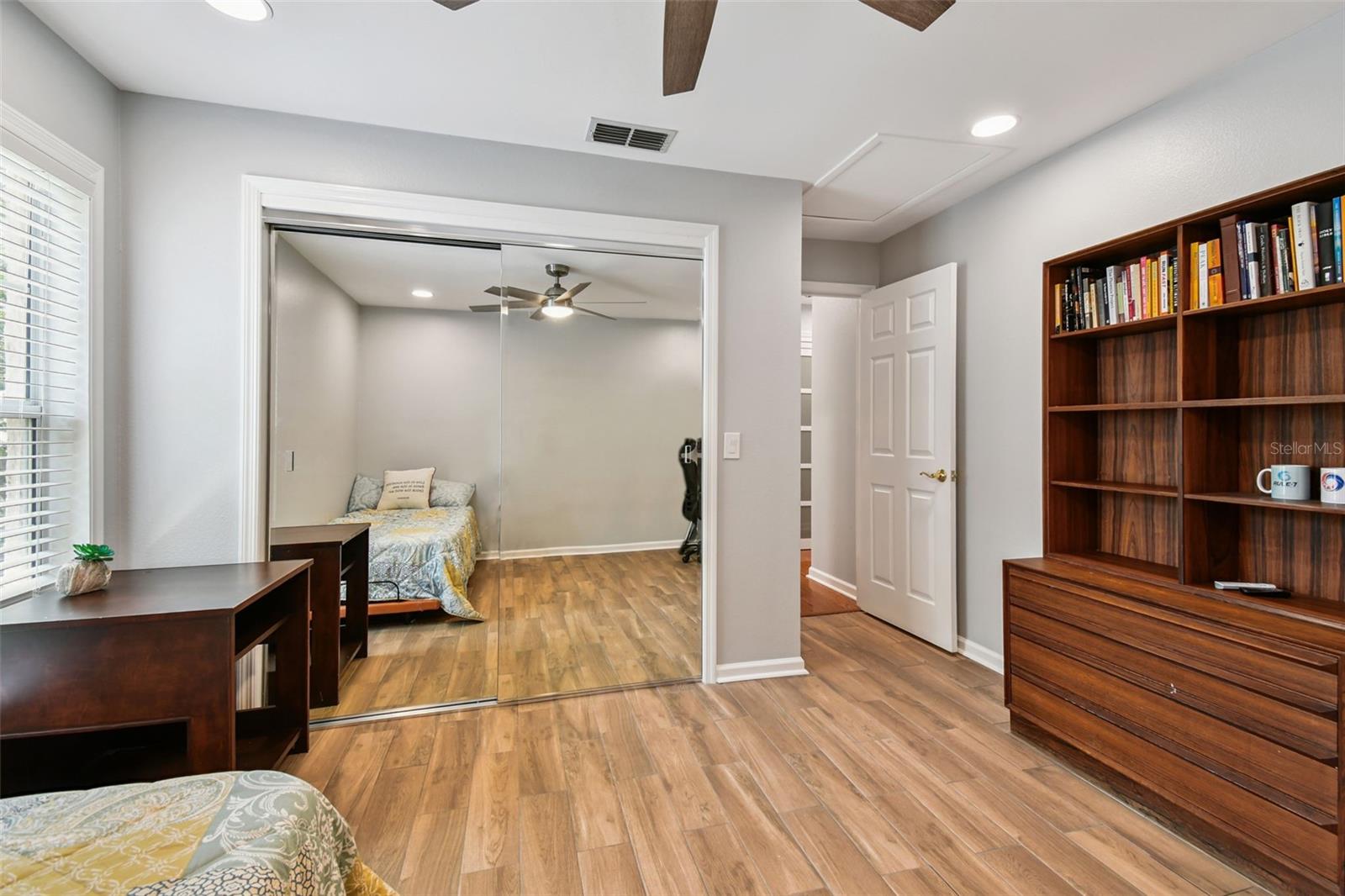 Image 42 of 83 For 822 Village Way
