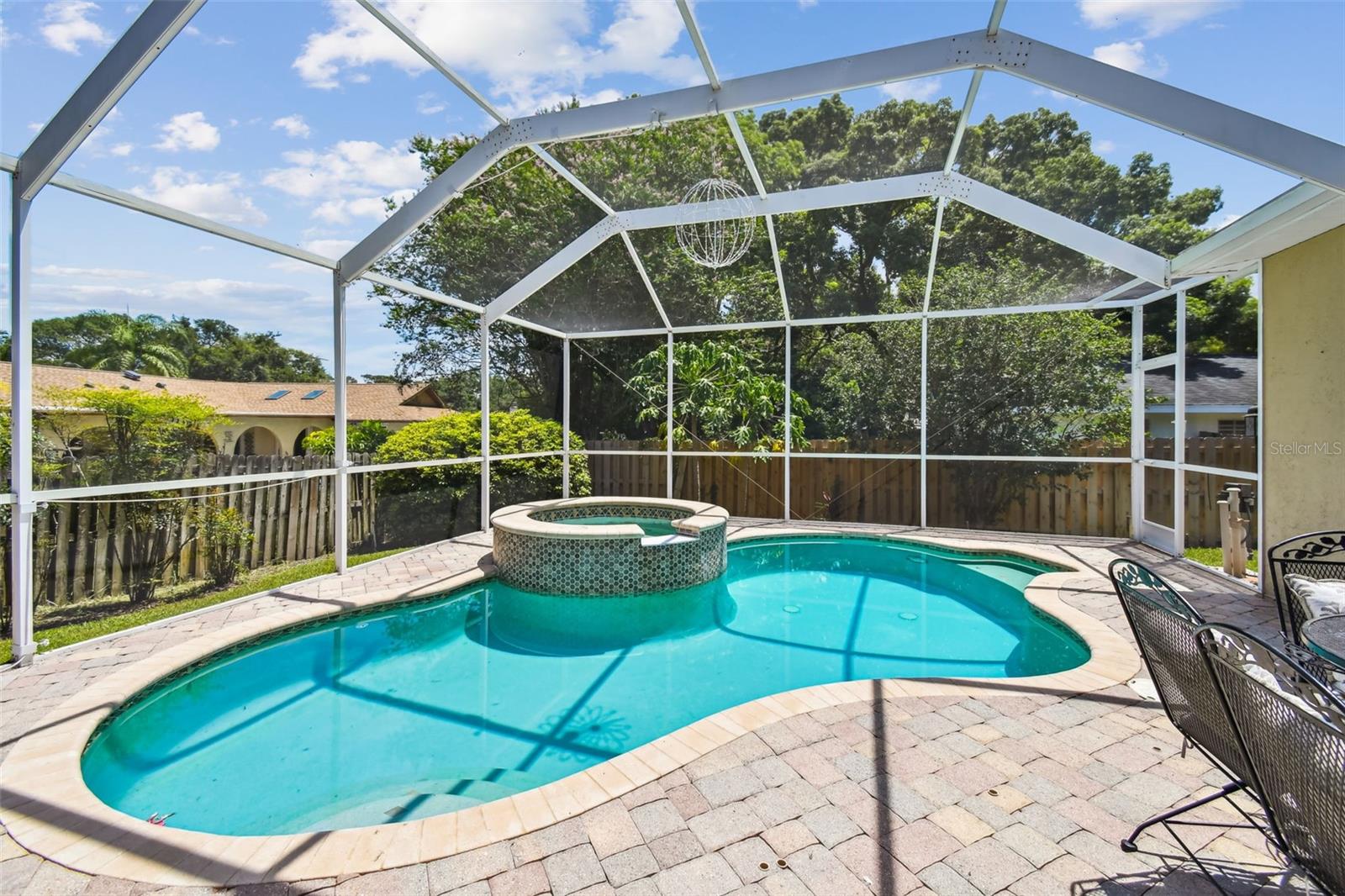 Image 44 of 83 For 822 Village Way
