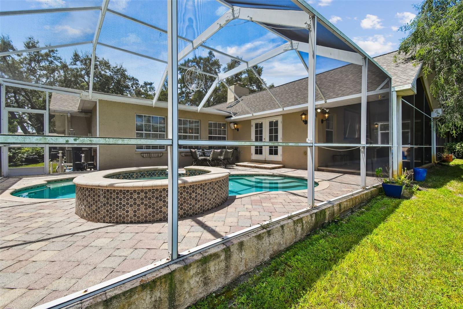 Image 50 of 83 For 822 Village Way