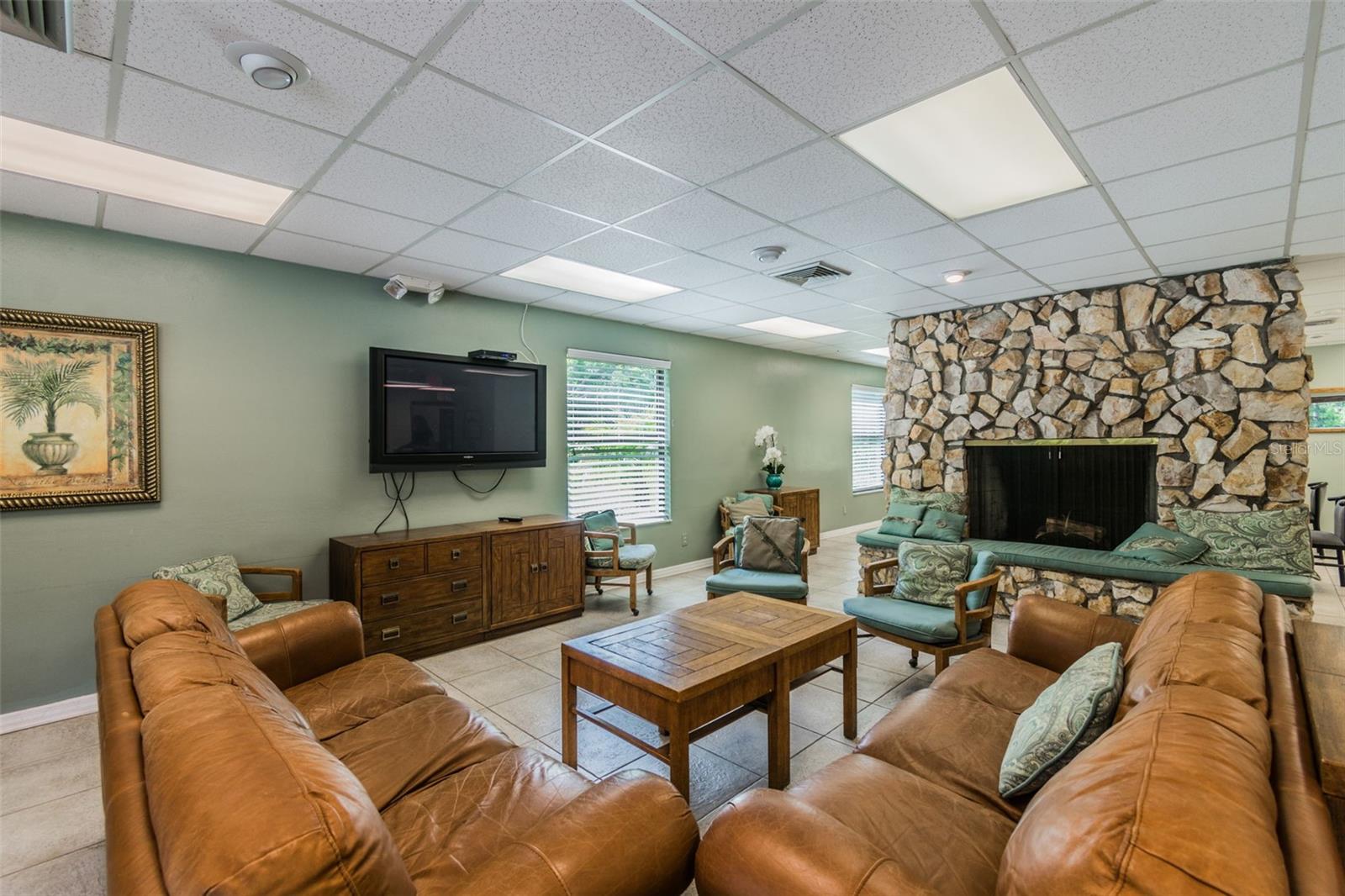 Image 69 of 83 For 822 Village Way