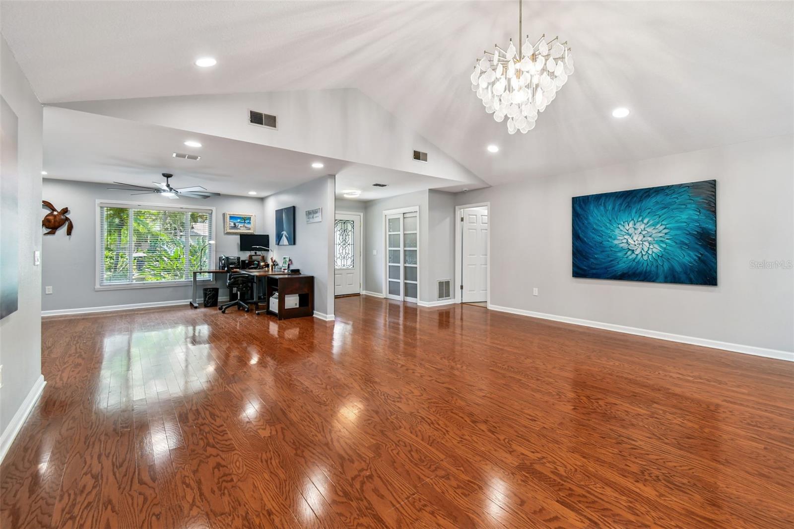 Image 8 of 83 For 822 Village Way