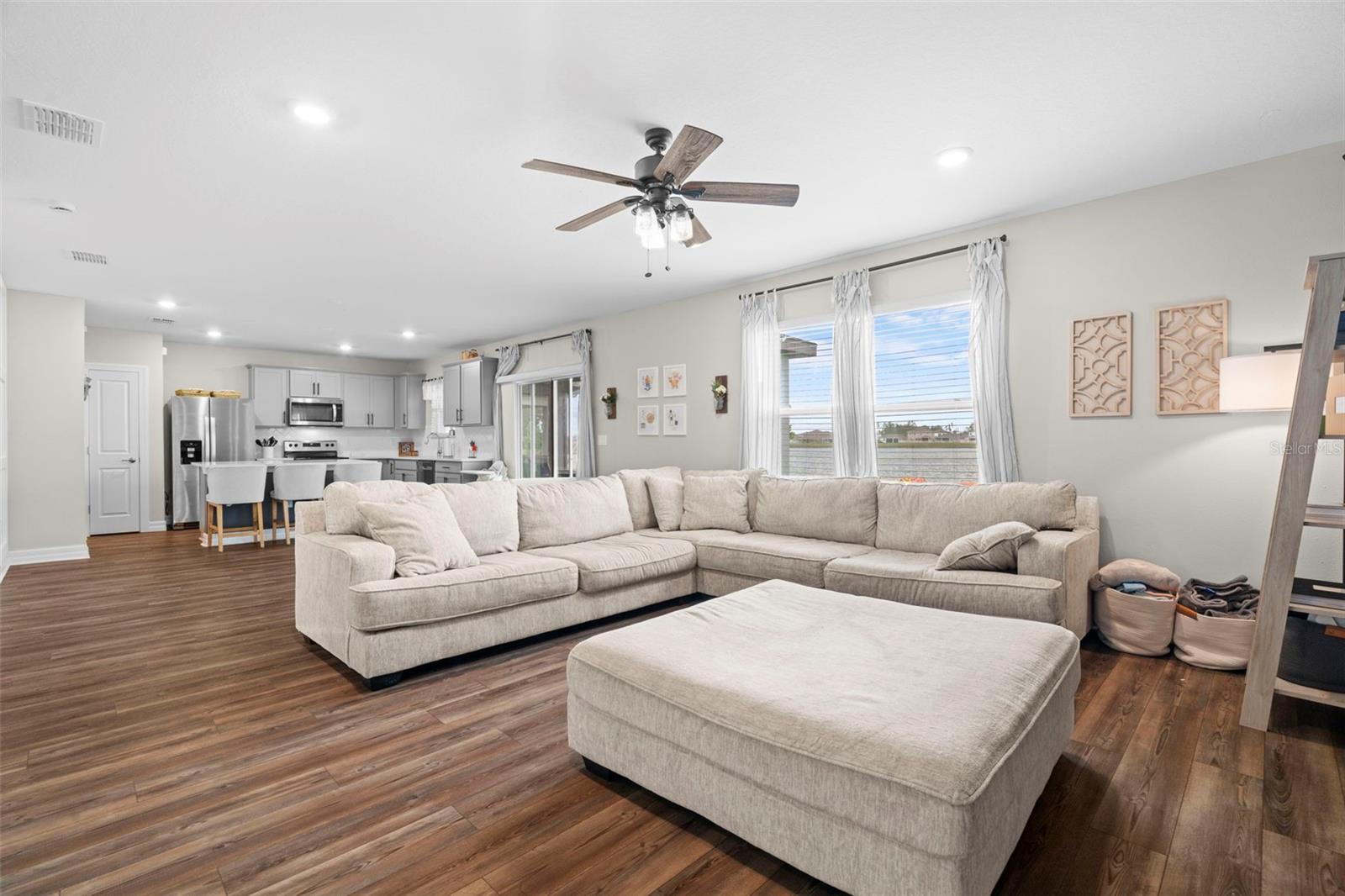 Image 11 of 39 For 3892 Capri Coast Drive