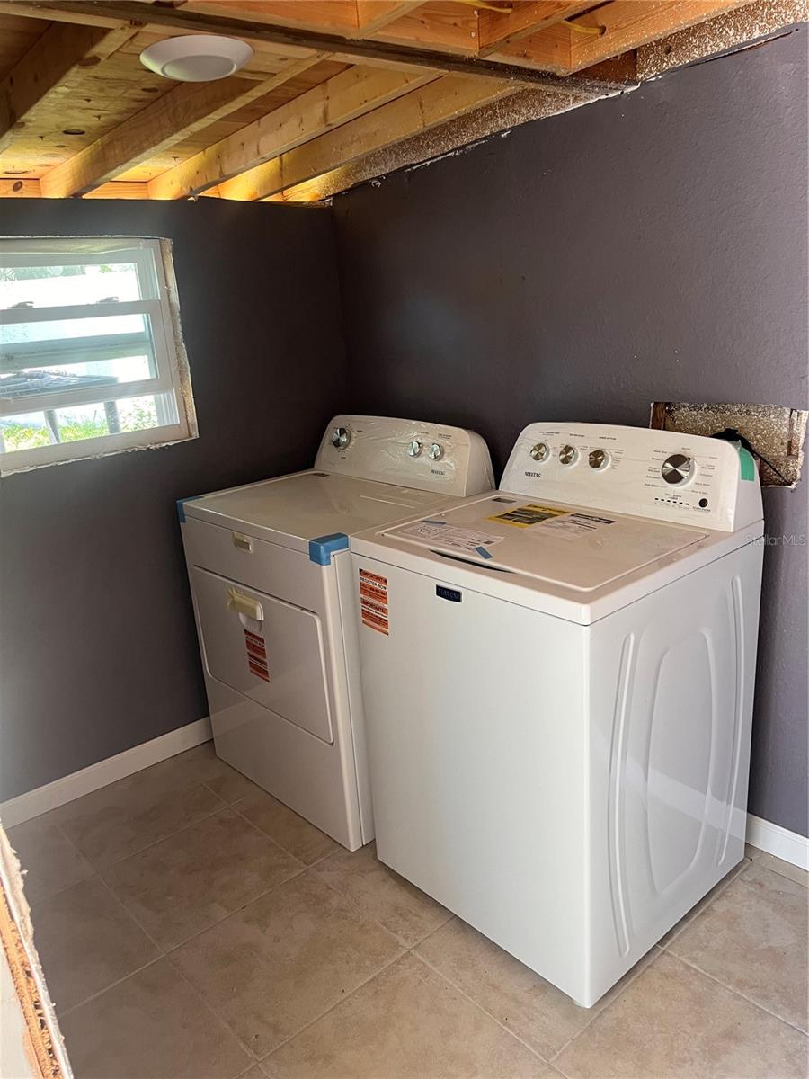 Image 10 of 11 For 6703 Macdill Avenue