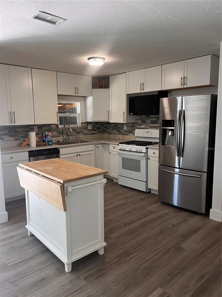 Image 3 of 11 For 6703 Macdill Avenue