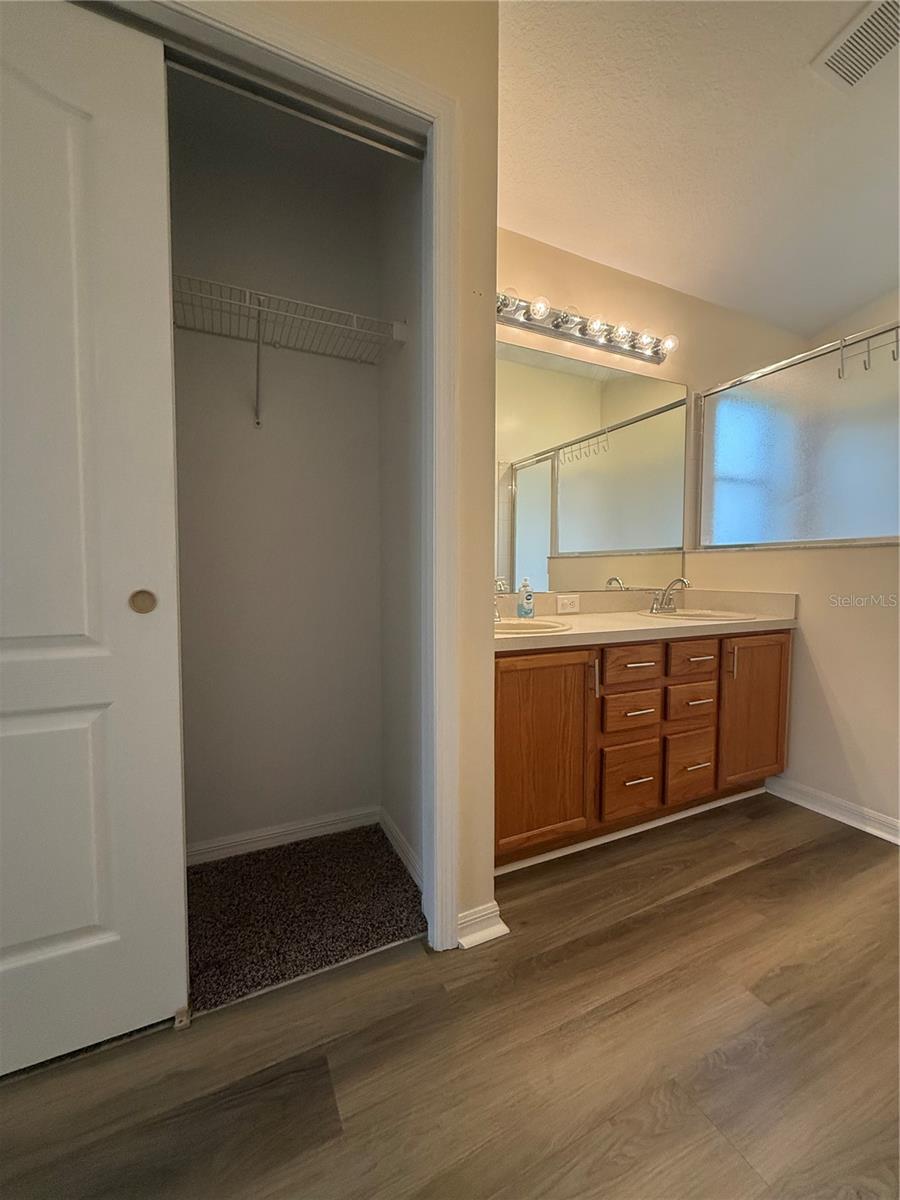 Image 14 of 19 For 11109 Jenkins Court