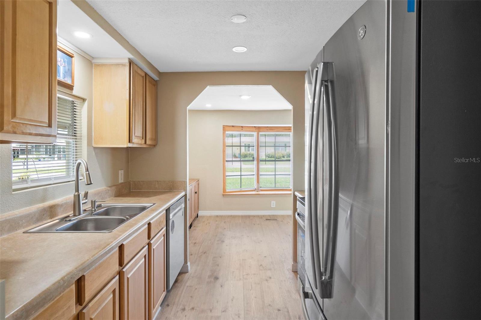 Listing photo id 13 for 15342 Brookridge Boulevard