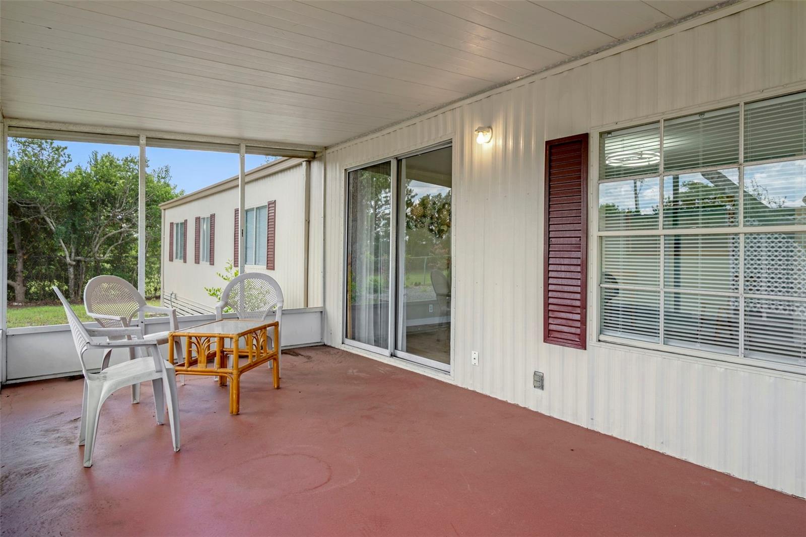 Listing photo id 19 for 15342 Brookridge Boulevard