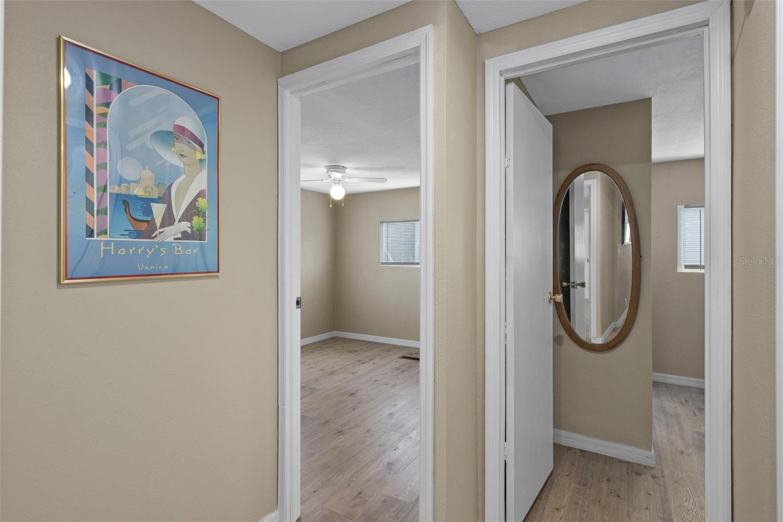 Listing photo id 21 for 15342 Brookridge Boulevard
