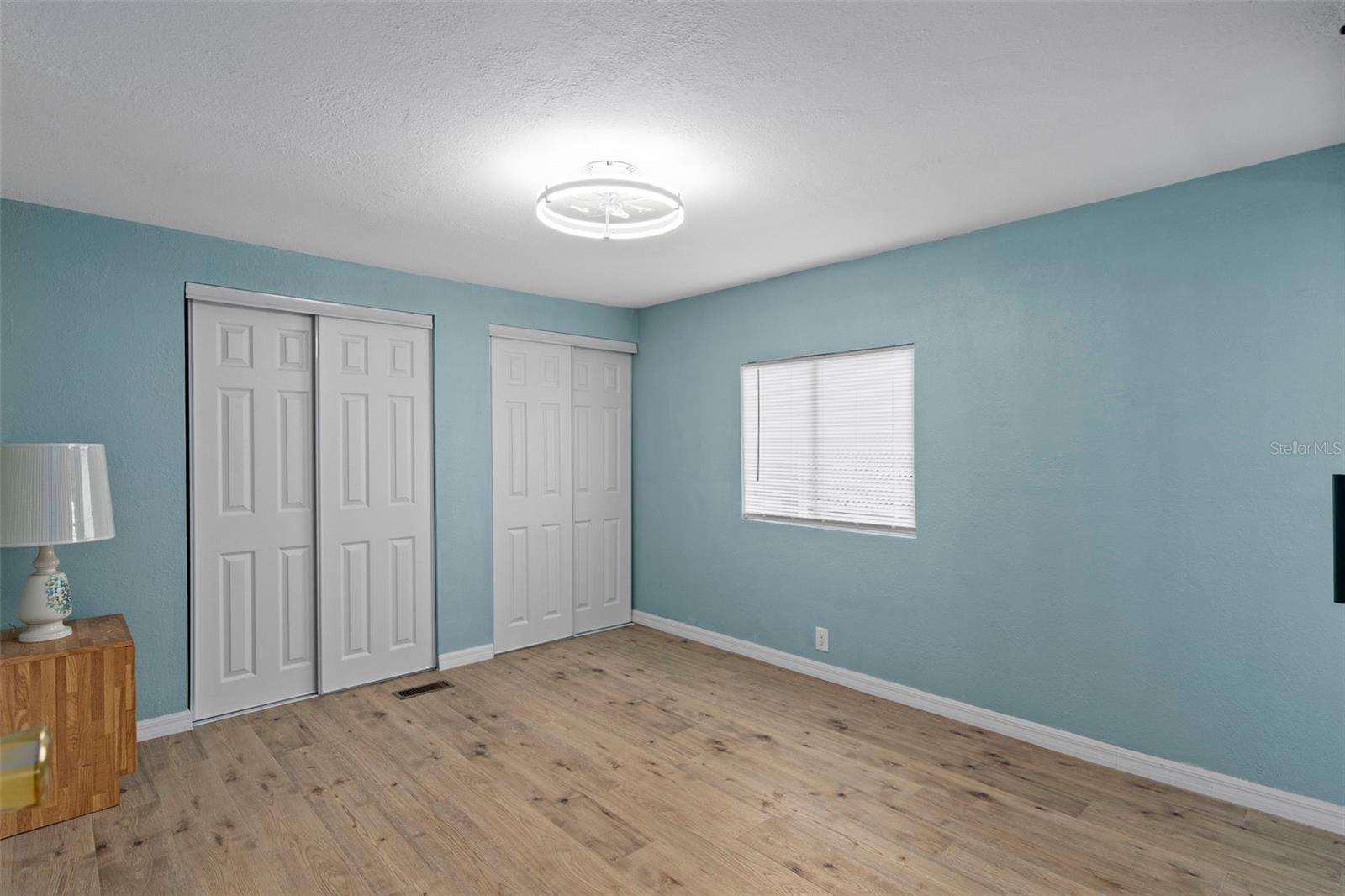Listing photo id 23 for 15342 Brookridge Boulevard