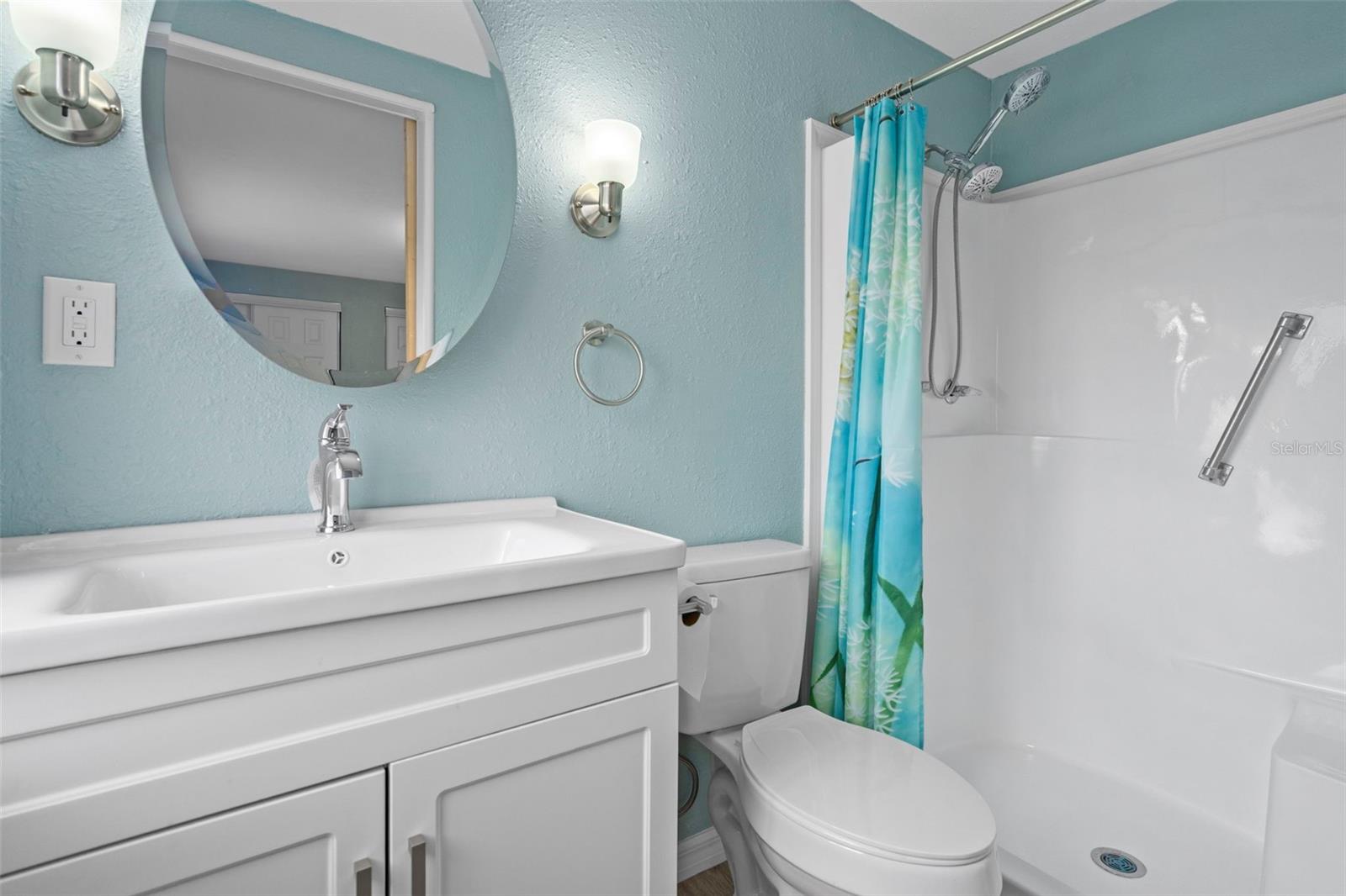 Listing photo id 25 for 15342 Brookridge Boulevard