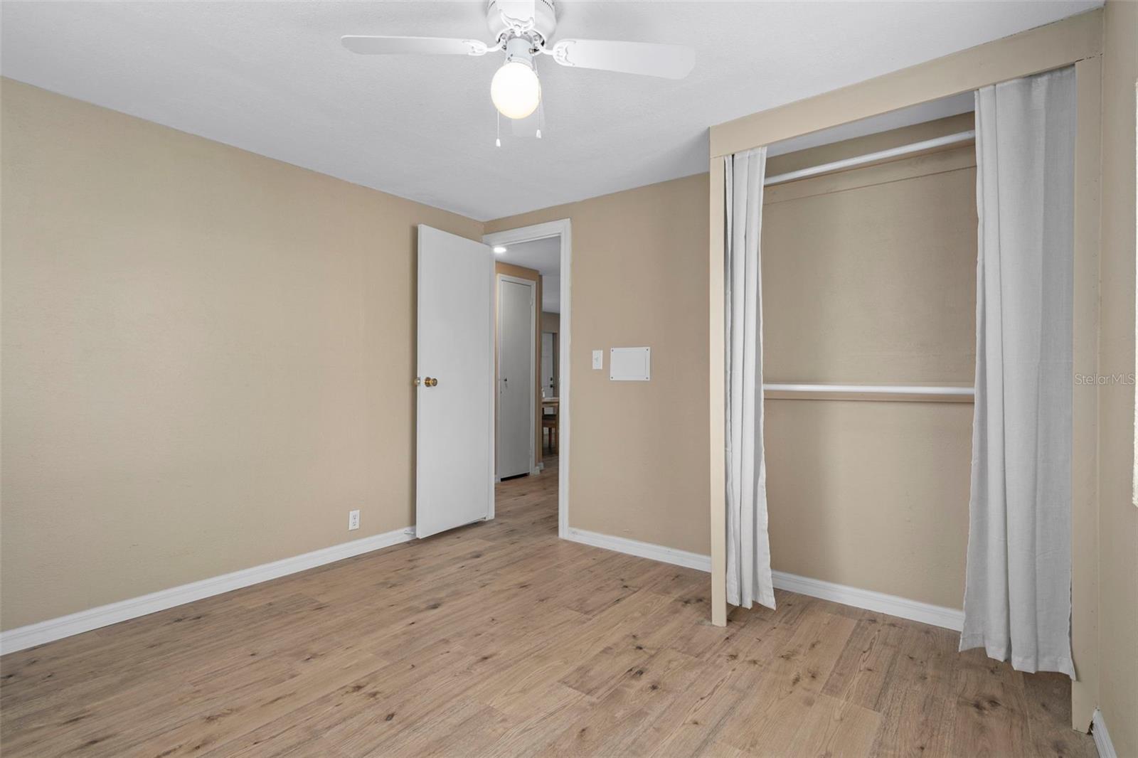 Listing photo id 28 for 15342 Brookridge Boulevard