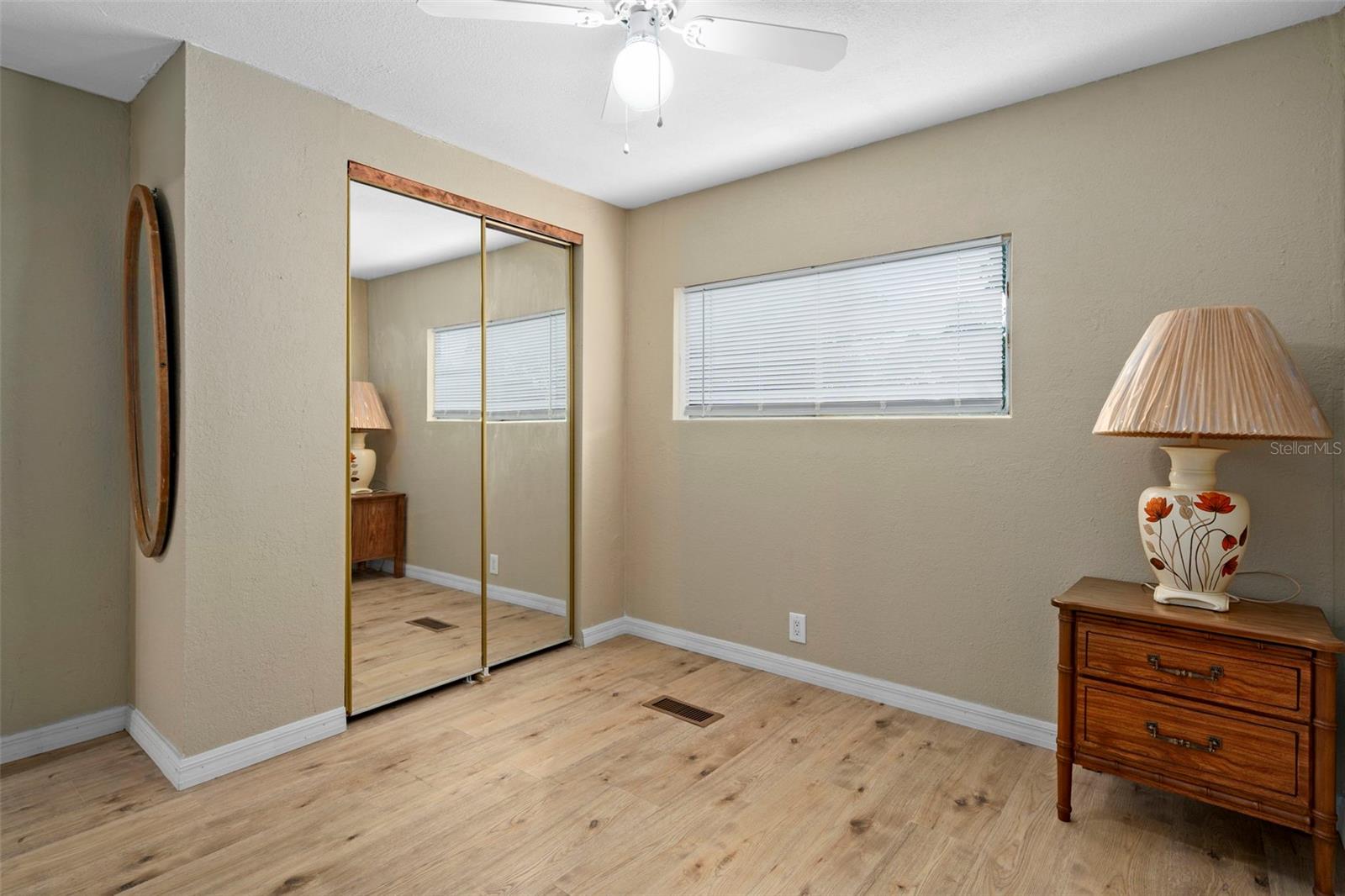 Listing photo id 30 for 15342 Brookridge Boulevard