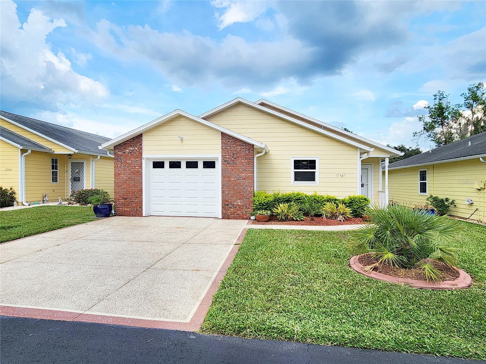 Details for 37347 Derbyshire Drive, ZEPHYRHILLS, FL 33542