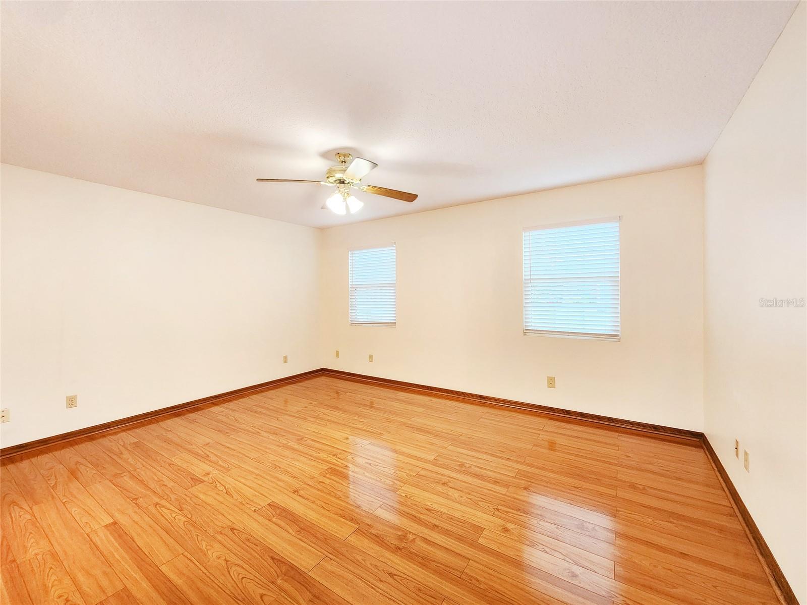 Image 29 of 46 For 37347 Derbyshire Drive