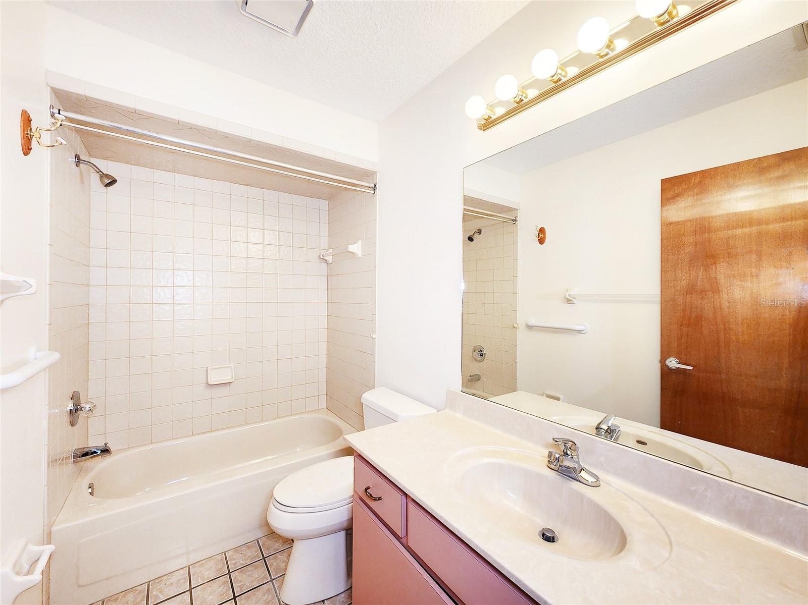 Image 32 of 46 For 37347 Derbyshire Drive