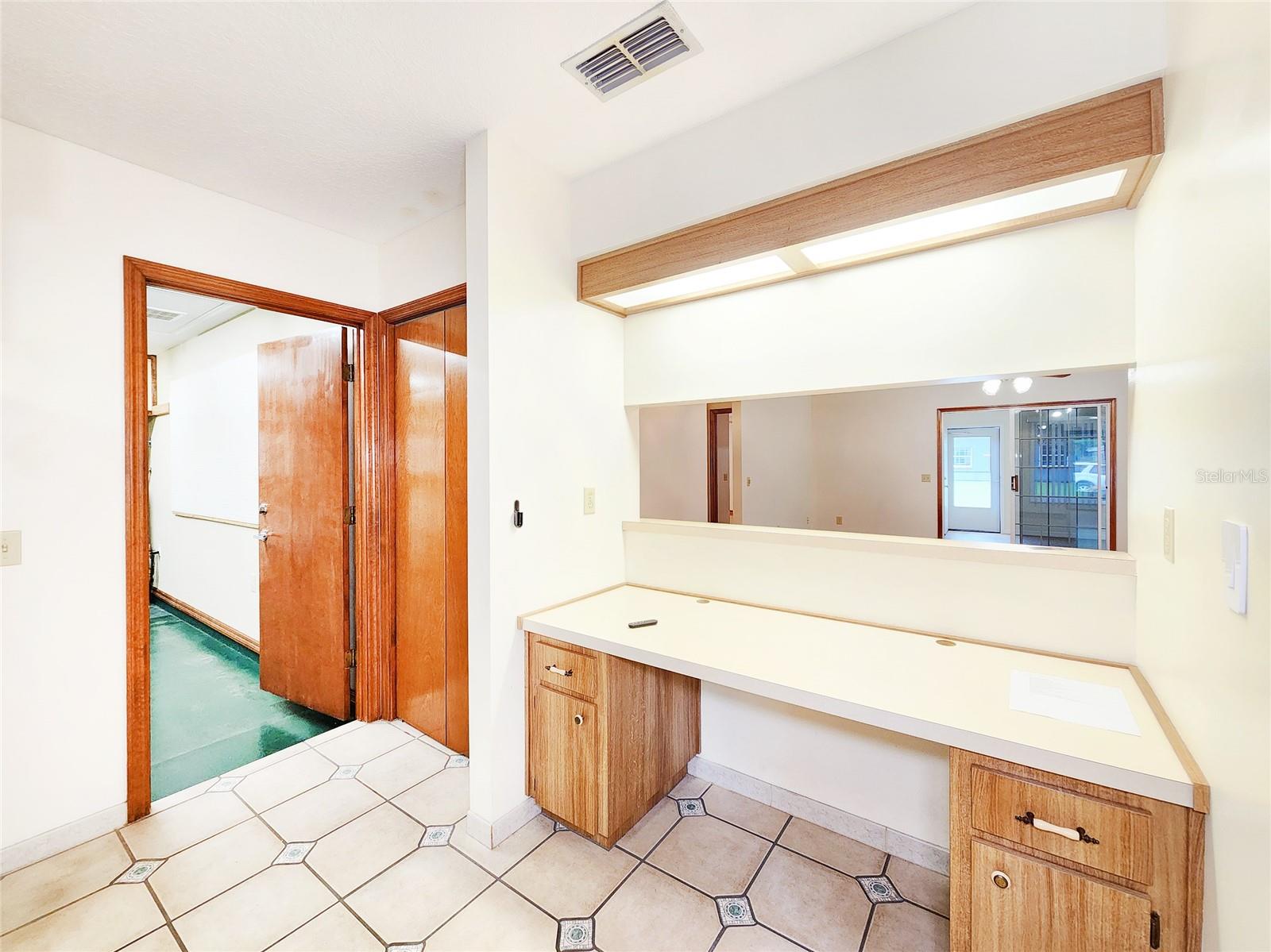 Image 35 of 46 For 37347 Derbyshire Drive