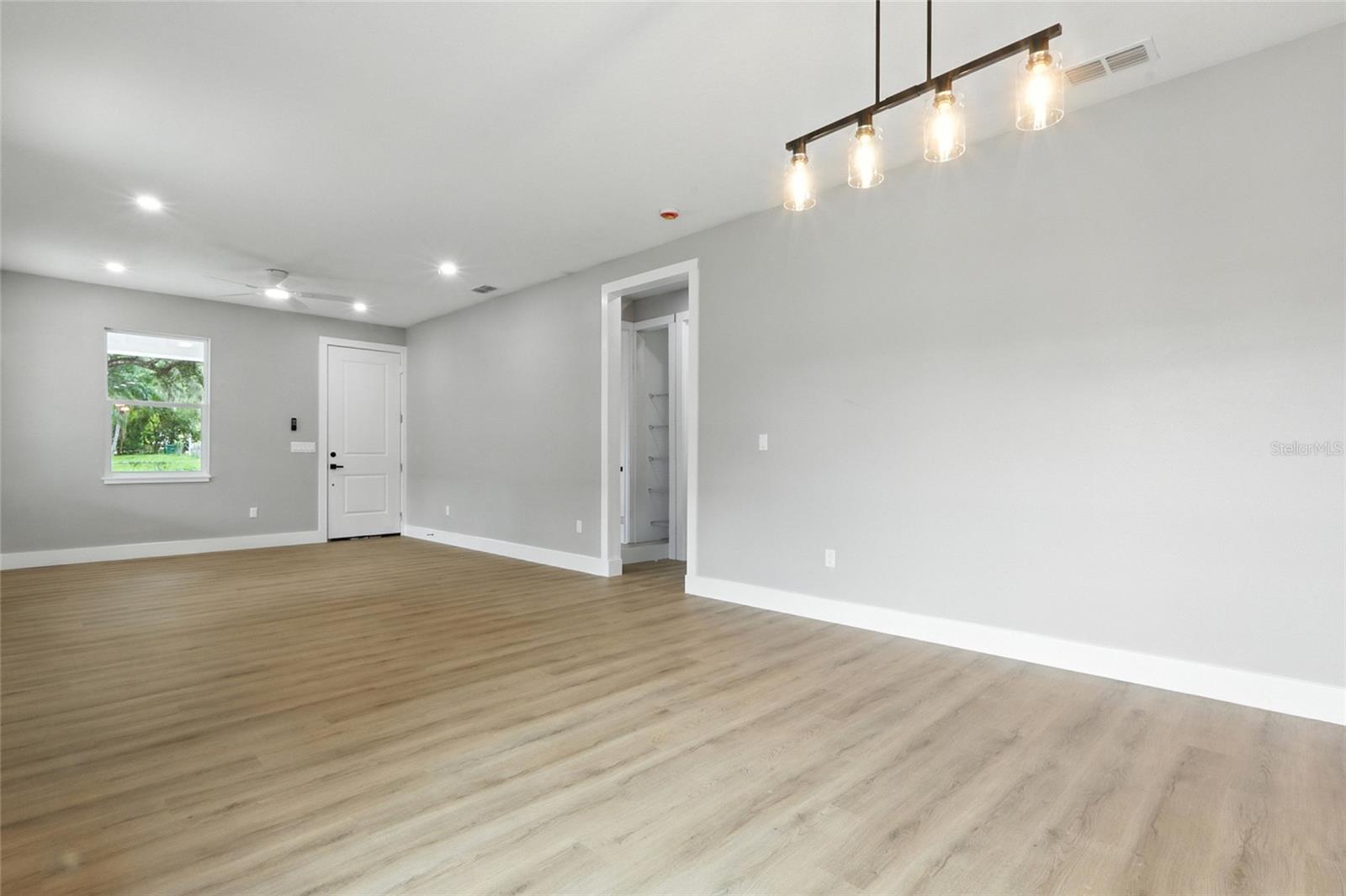 Image 7 of 22 For 7000 19th Street
