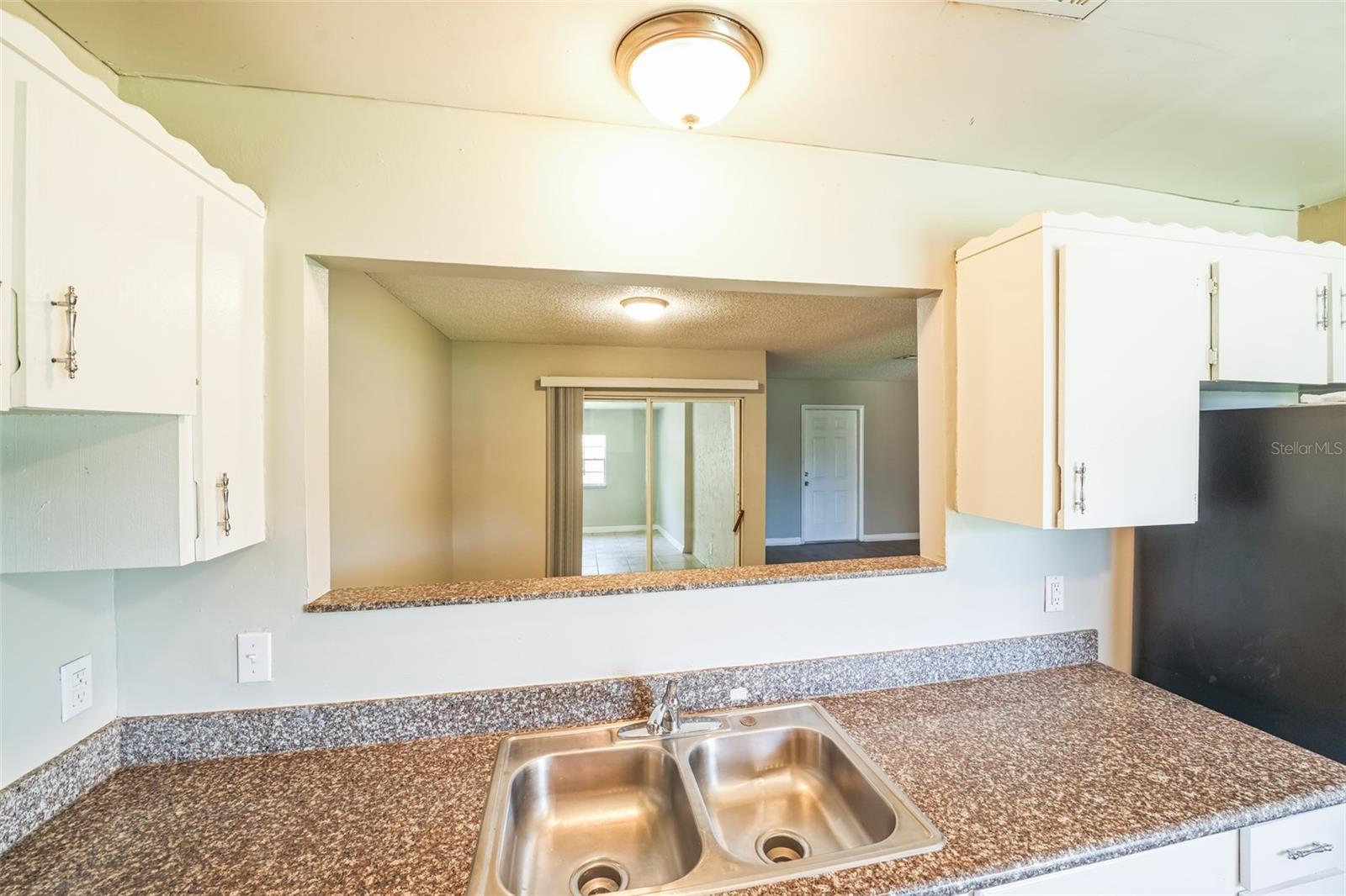 Image 10 of 32 For 750 Dromedary Drive