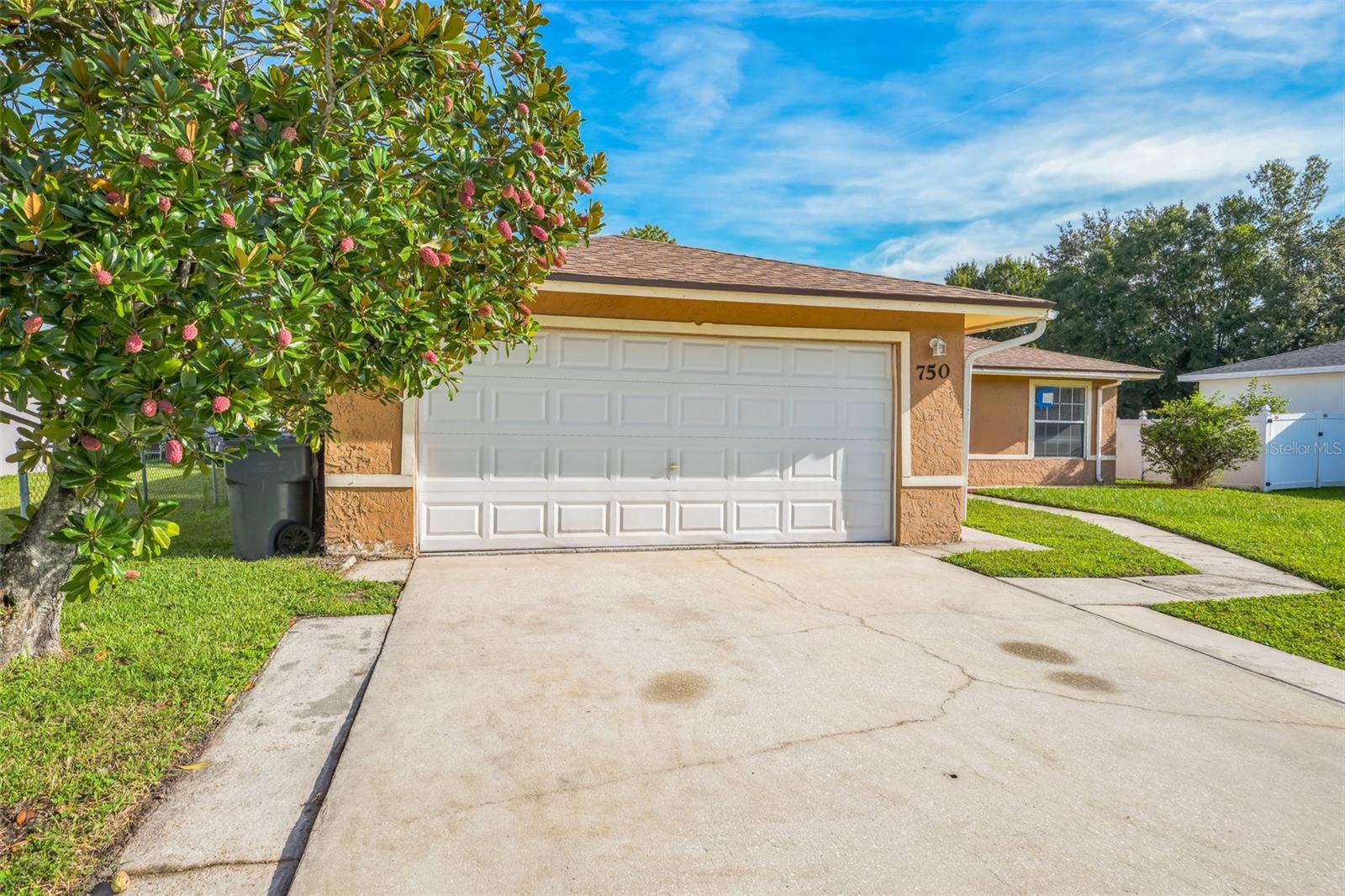 Image 2 of 32 For 750 Dromedary Drive