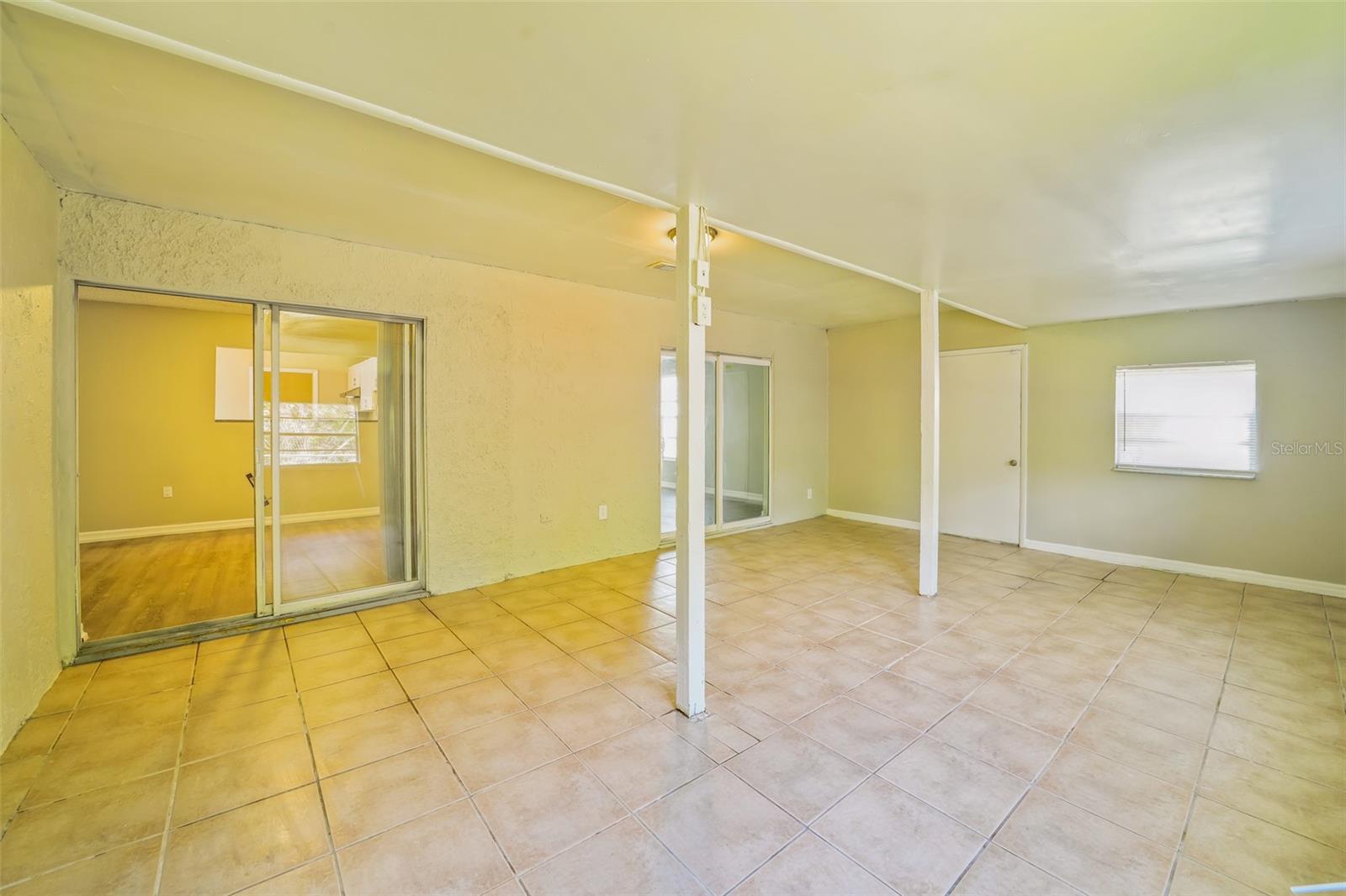 Image 20 of 32 For 750 Dromedary Drive