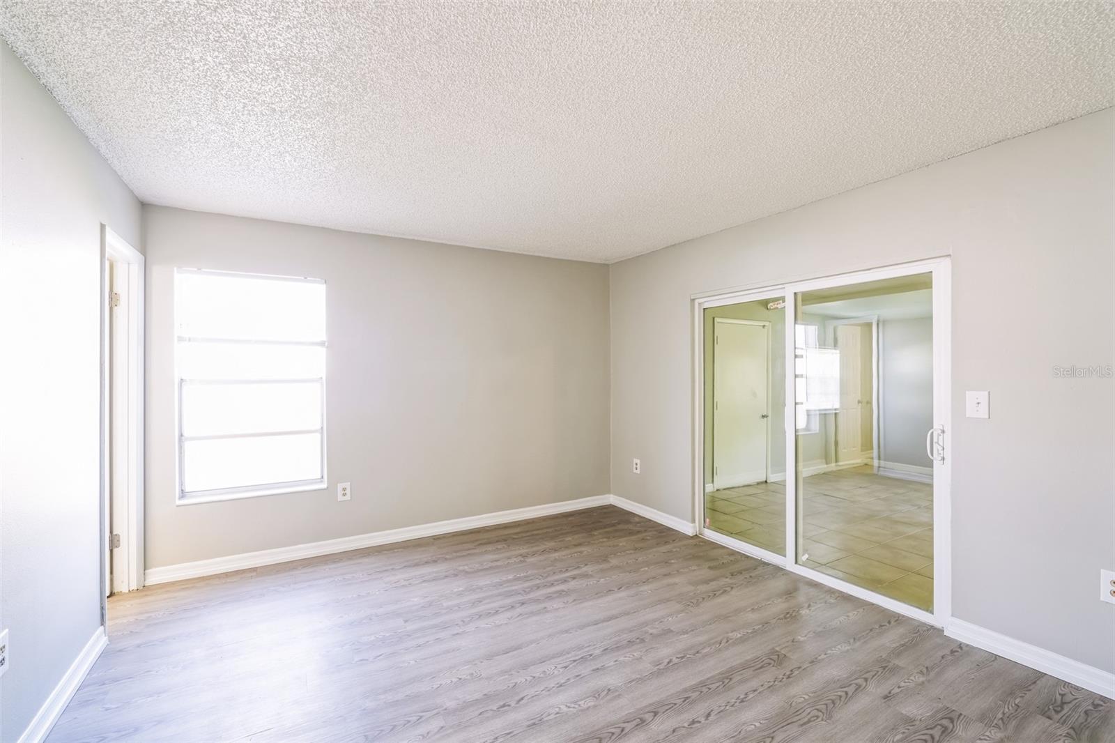 Image 22 of 32 For 750 Dromedary Drive