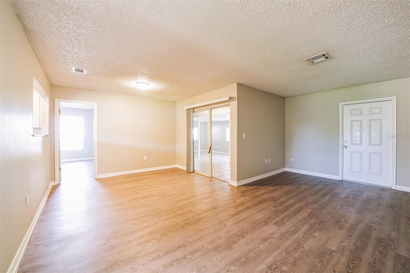 Image 3 of 32 For 750 Dromedary Drive