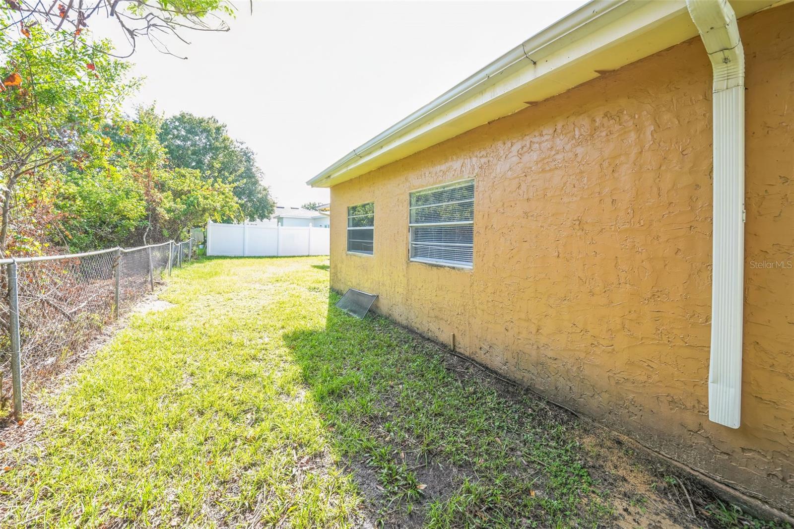 Image 31 of 32 For 750 Dromedary Drive