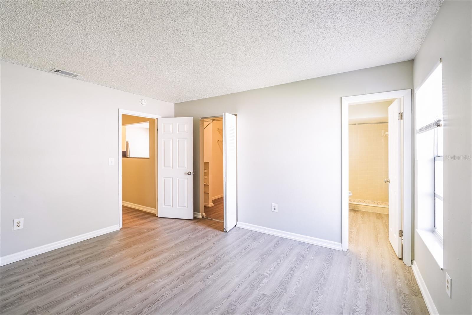 Image 5 of 32 For 750 Dromedary Drive