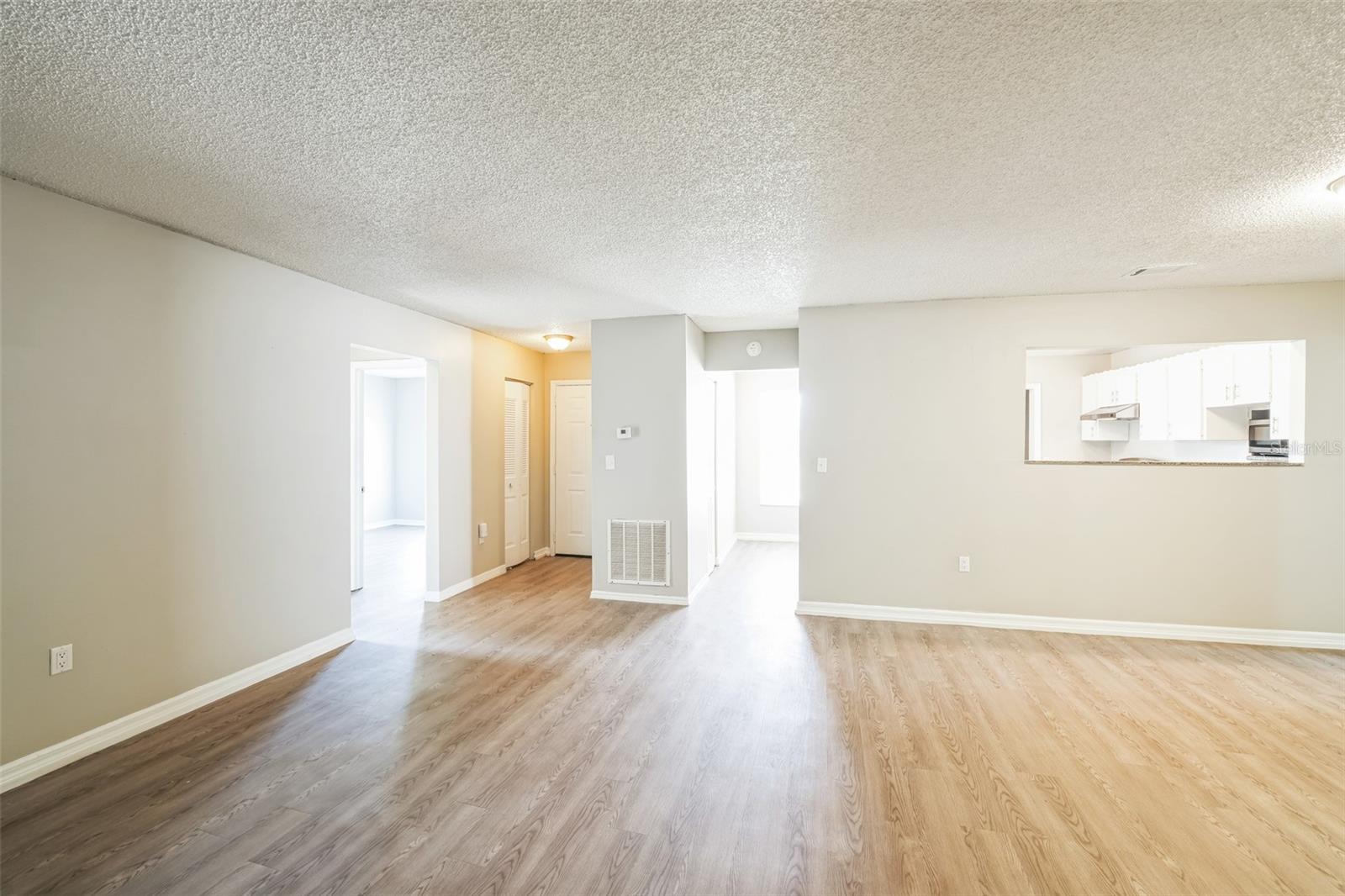 Image 6 of 32 For 750 Dromedary Drive