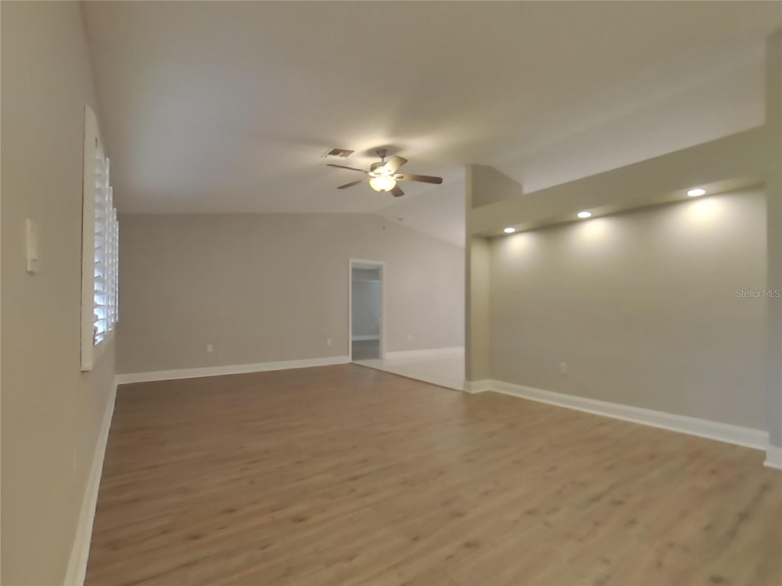 Image 3 of 17 For 26352 Barbinos Drive