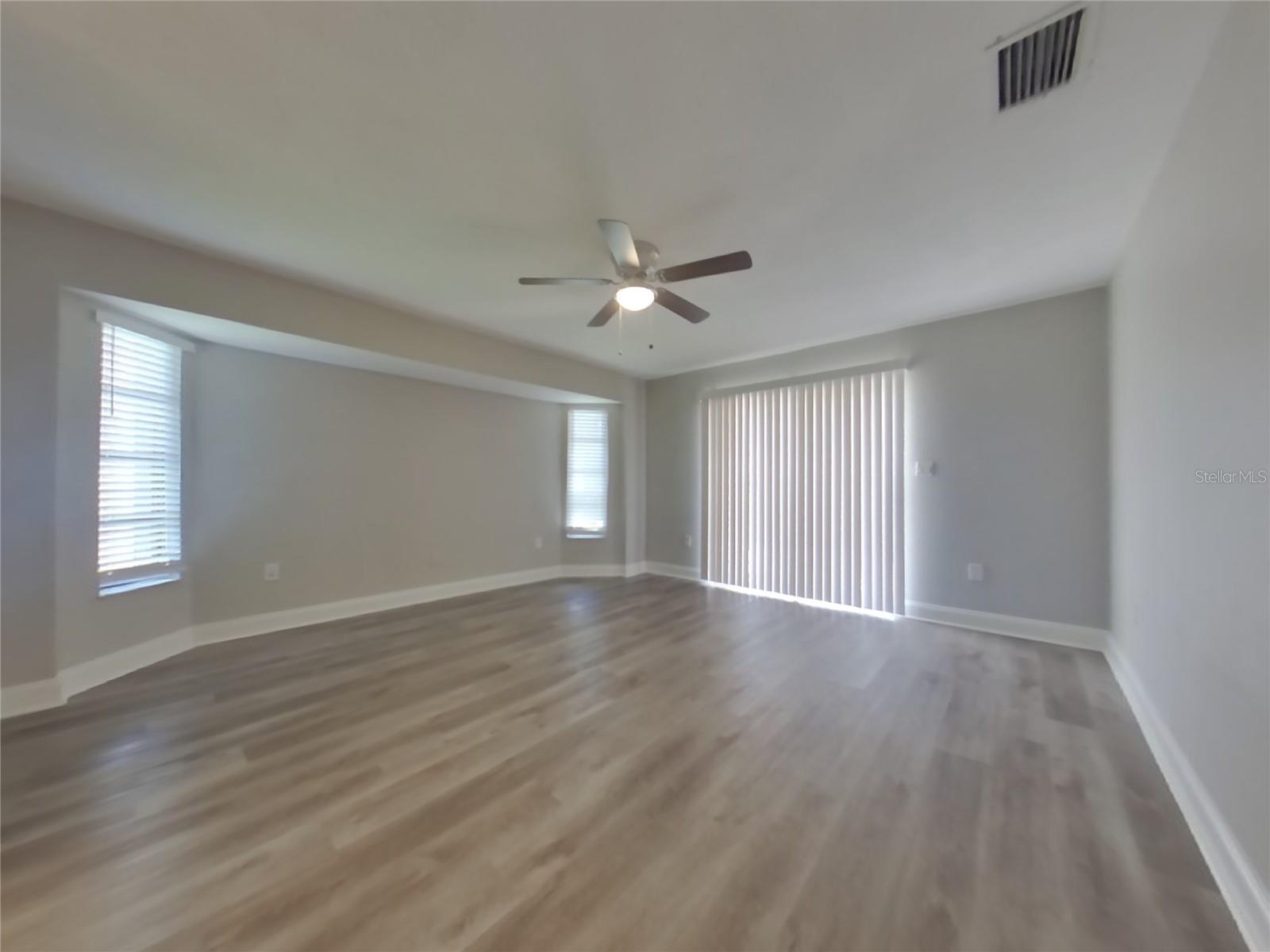 Image 9 of 17 For 26352 Barbinos Drive