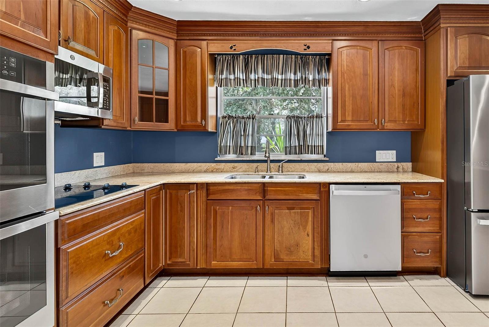 Image 13 of 58 For 401 Woodcrest Road