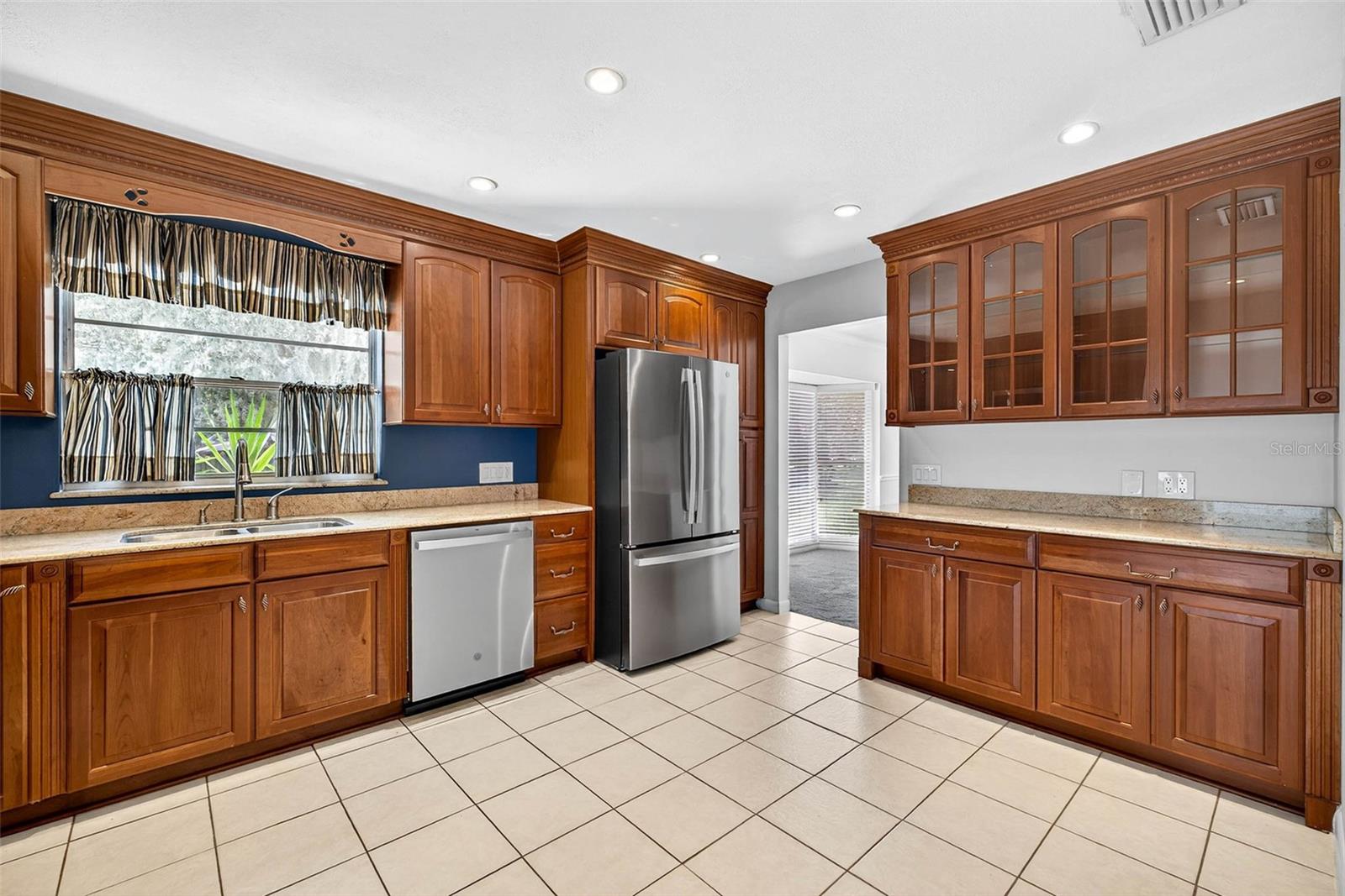 Image 17 of 58 For 401 Woodcrest Road