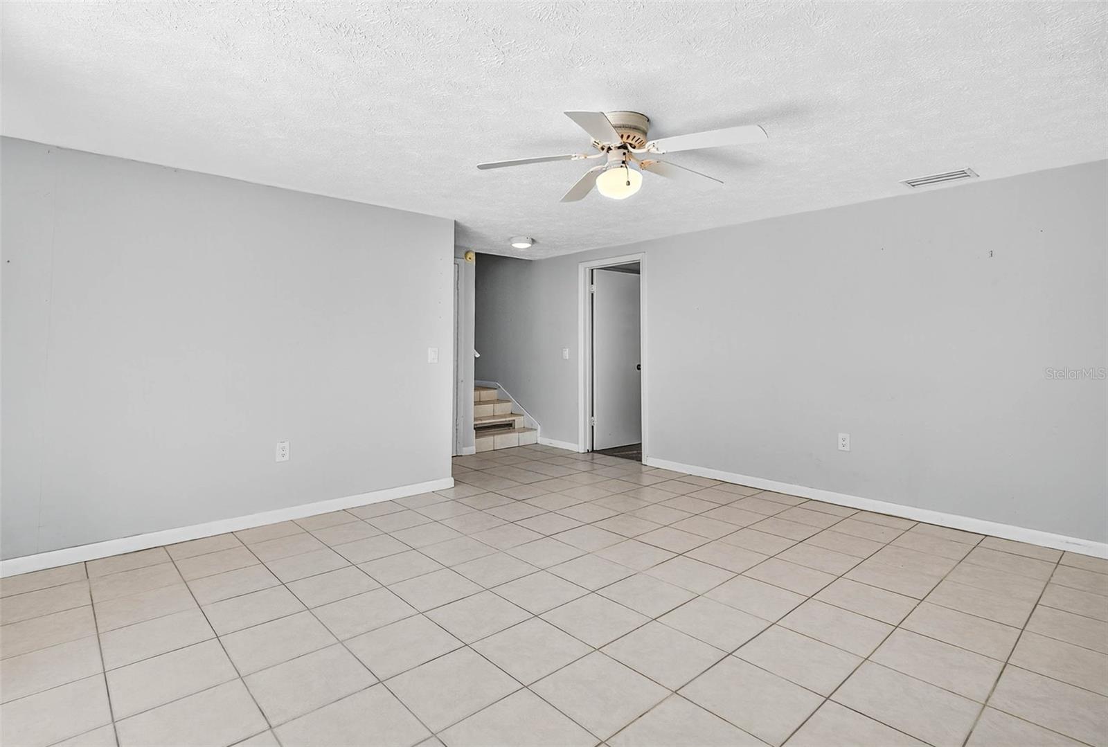 Image 24 of 58 For 401 Woodcrest Road