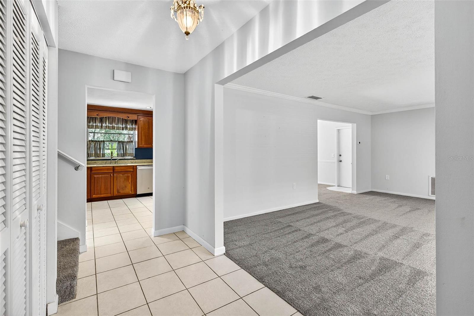 Image 3 of 58 For 401 Woodcrest Road