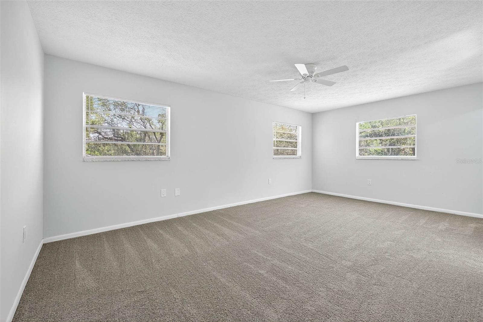 Image 38 of 58 For 401 Woodcrest Road