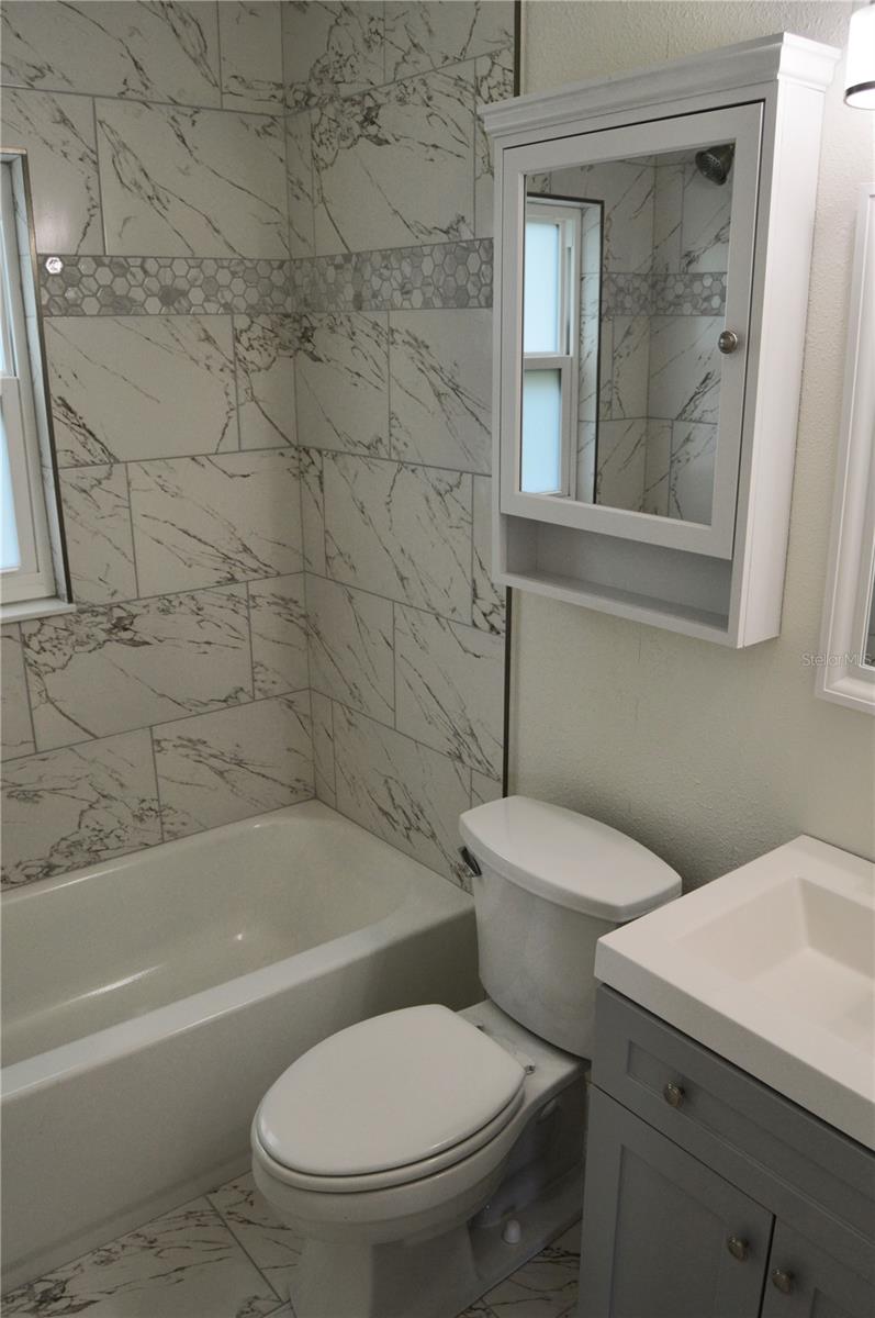 Image 8 of 14 For 4714 Beaumont Street