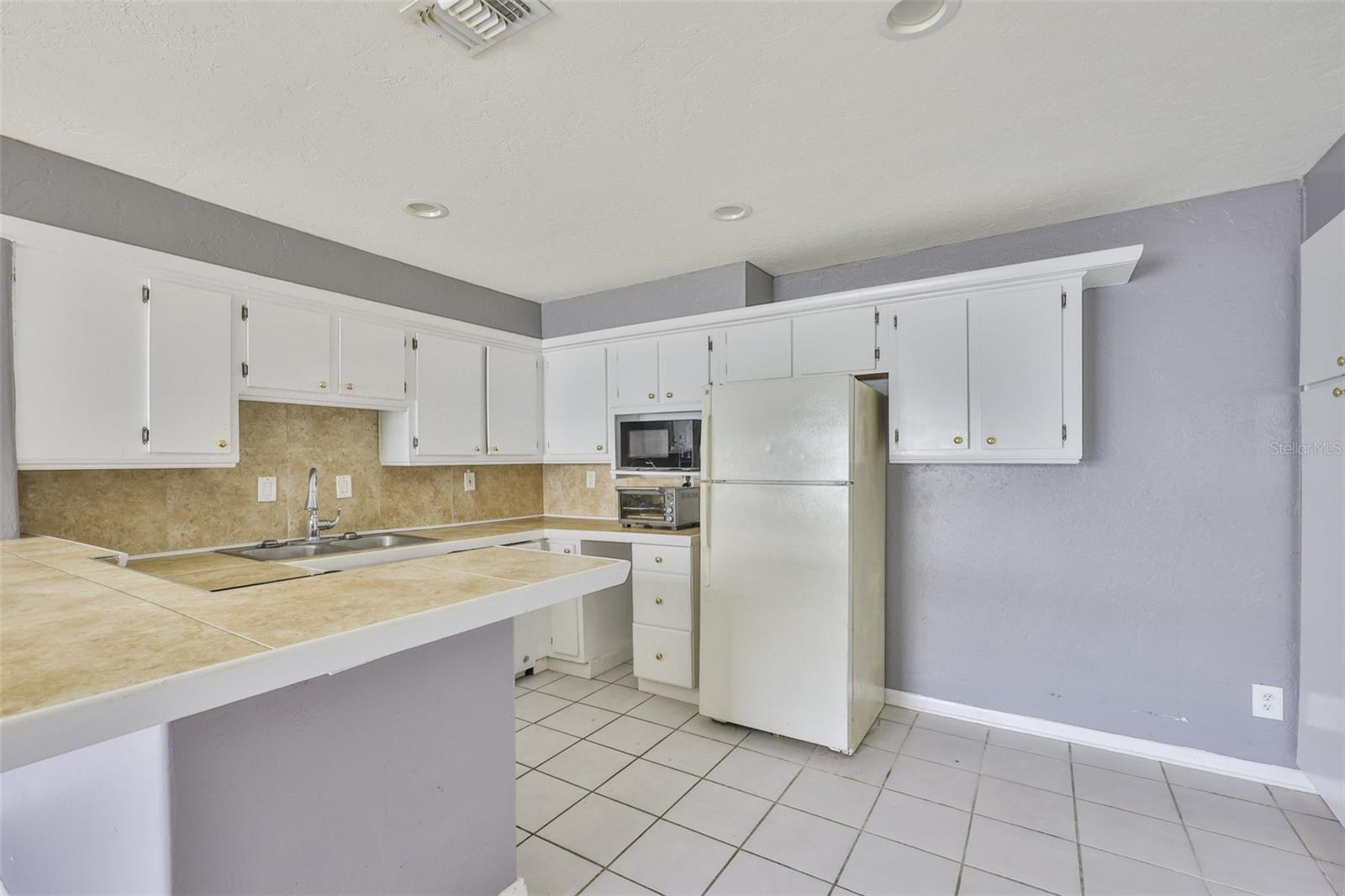 Image 4 of 50 For 1045 Apollo Beach Boulevard A