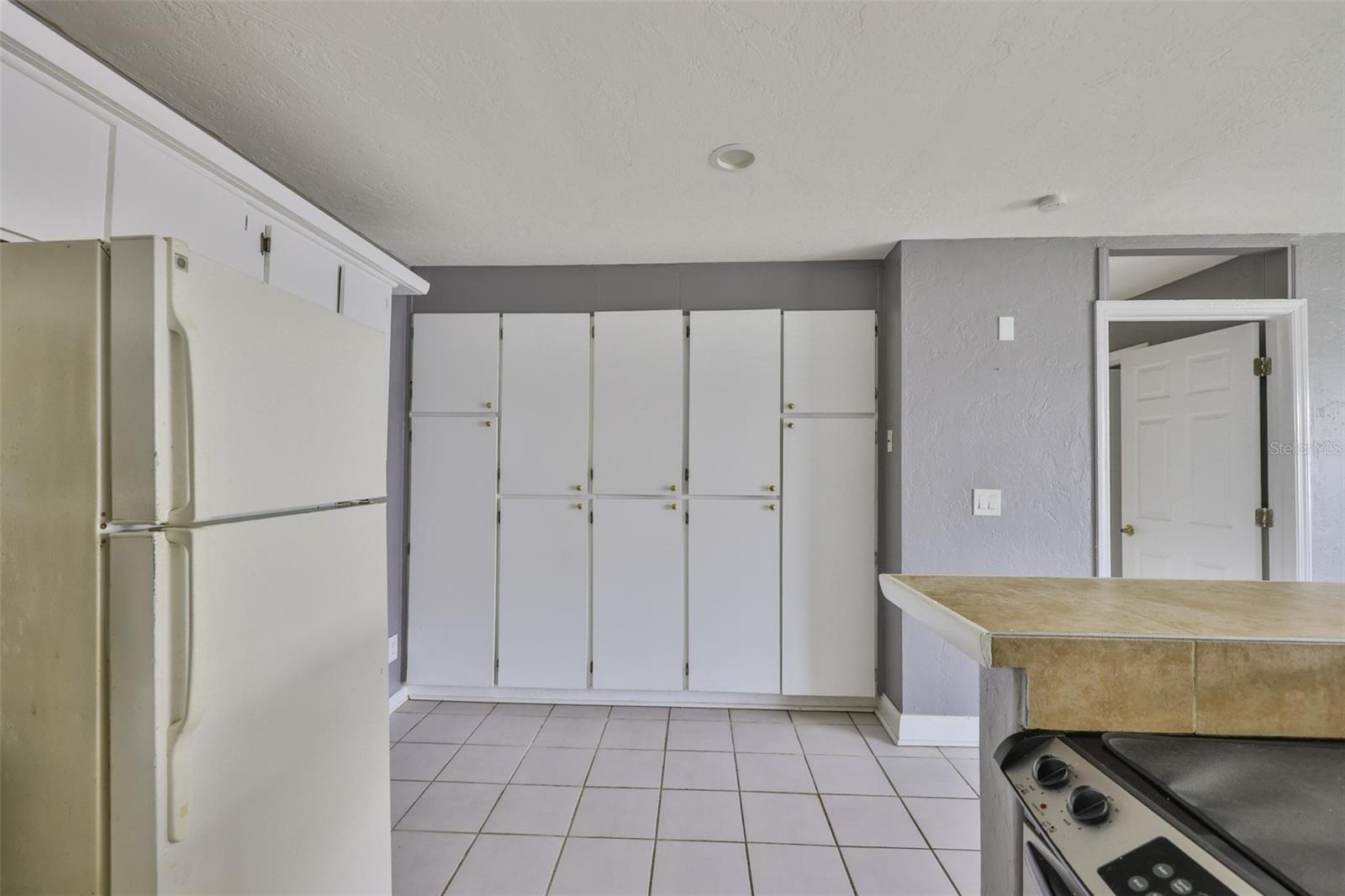 Image 8 of 50 For 1045 Apollo Beach Boulevard A